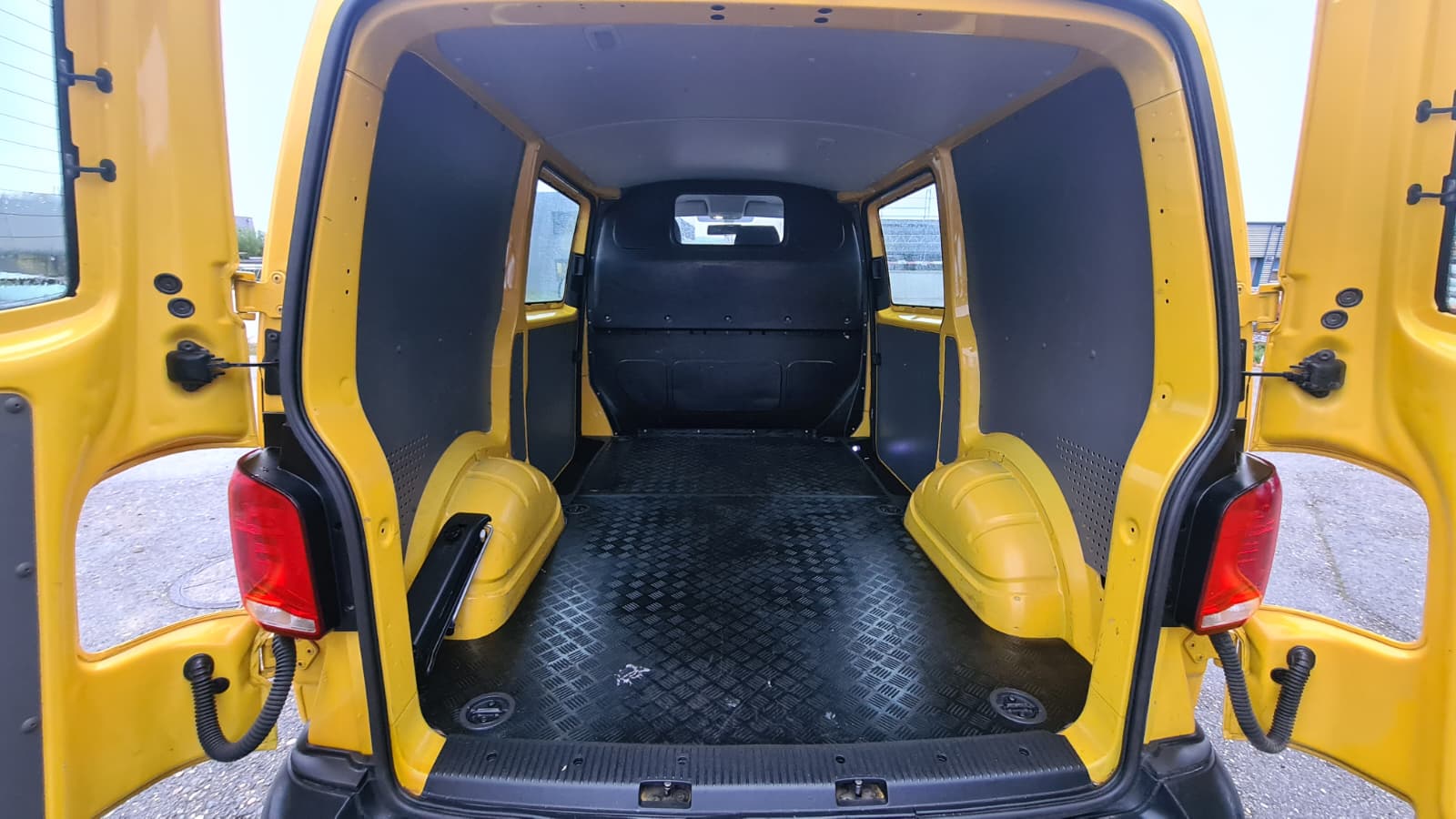 VW T6.1 2.0 TDI 4Motion ** 3-Plätzer ** PDC V+H ** Anh-Kupplung ** Klimaanlage ** LTZ MFK 20.02.2026 & Service **-image-10
