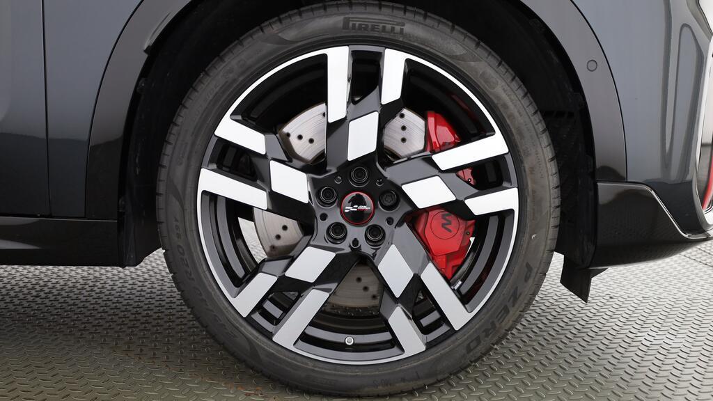 MINI John Cooper Works Countryman ALL4-image-7