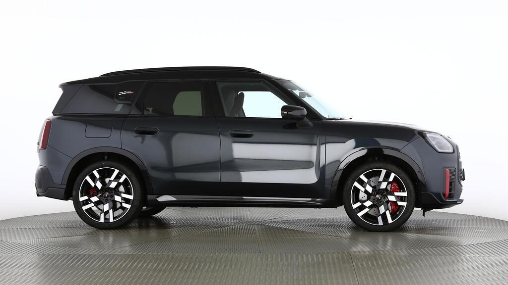 MINI John Cooper Works Countryman ALL4-image-1