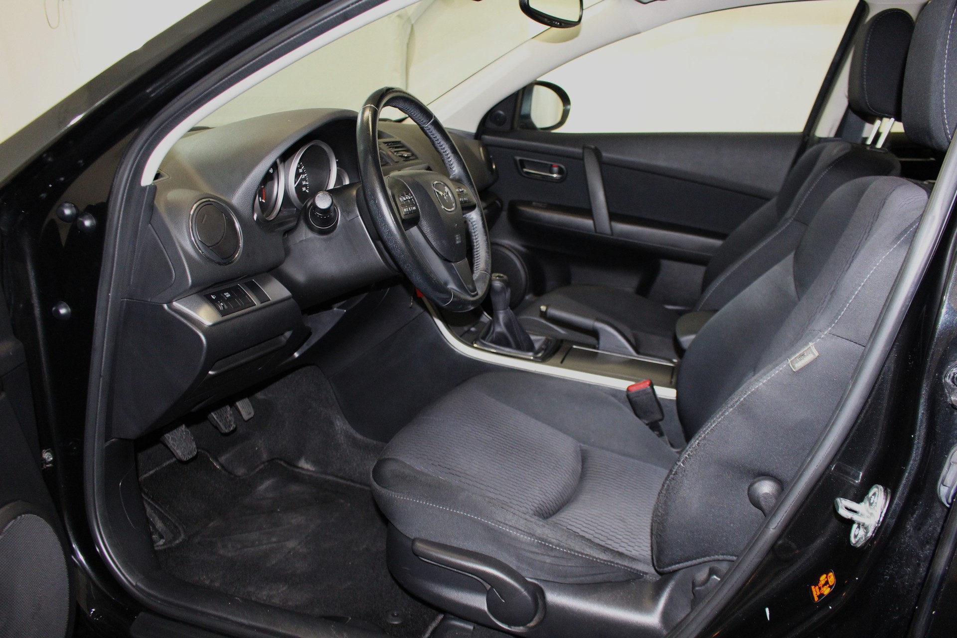 MAZDA 6 Station Wagon 2.0 DISI Motion-image-6