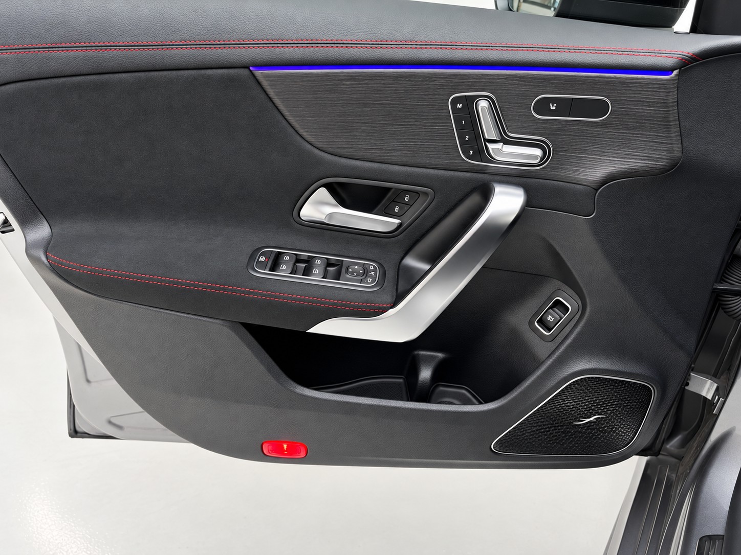 MERCEDES-BENZ CLA Shooting Brake 220 d 4Matic AMG Line (CH) TOPAUSSTATTUNG-image-26
