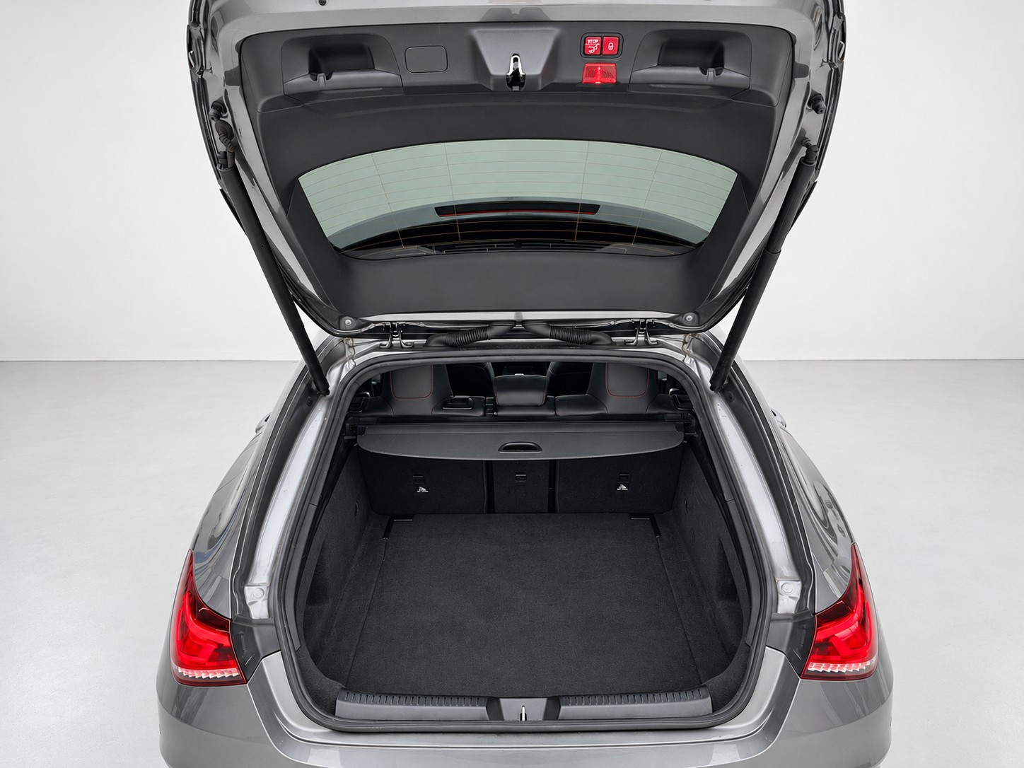 MERCEDES-BENZ CLA Shooting Brake 220 d 4Matic AMG Line (CH) TOPAUSSTATTUNG-image-15