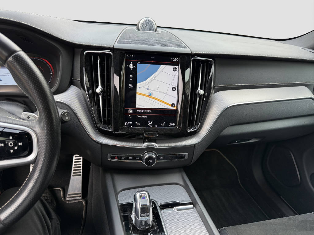 VOLVO XC60 2.0 T8 TE R-Design AWD-image-9