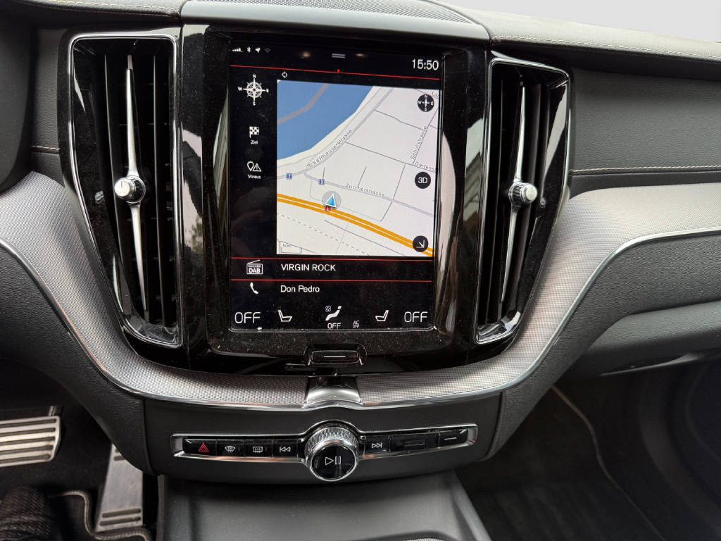 VOLVO XC60 2.0 T8 TE R-Design AWD-image-10