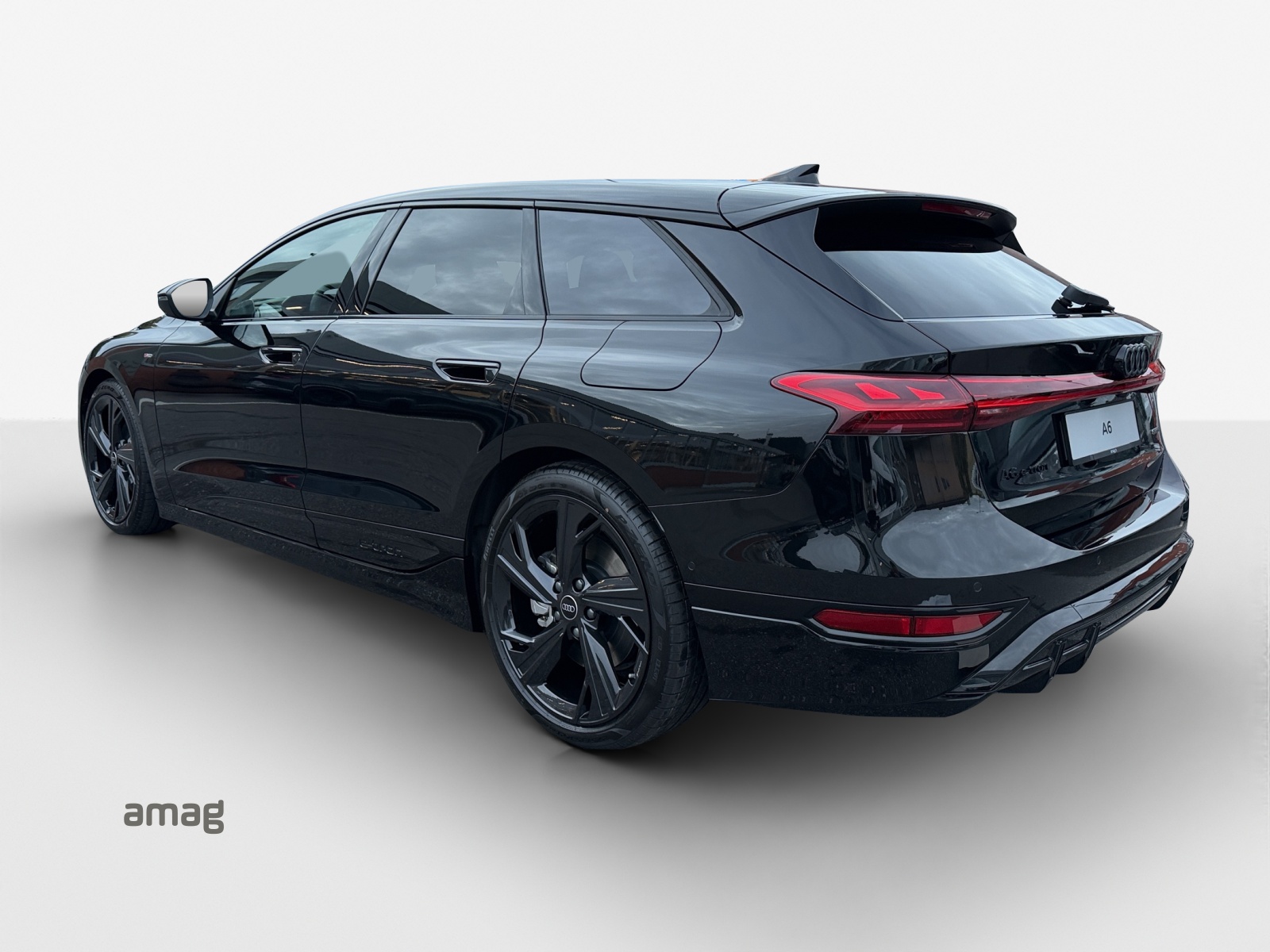 AUDI A6 Avant e-tron quattro-image-2