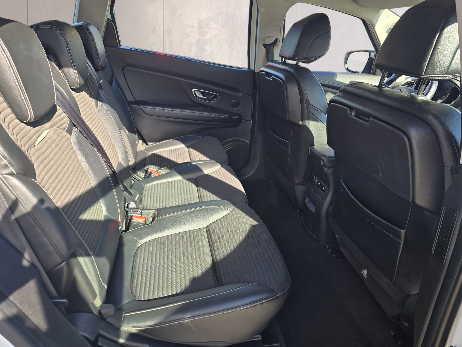 RENAULT Grand Scénic 1.3 16V Turbo Intens EDC-image-14