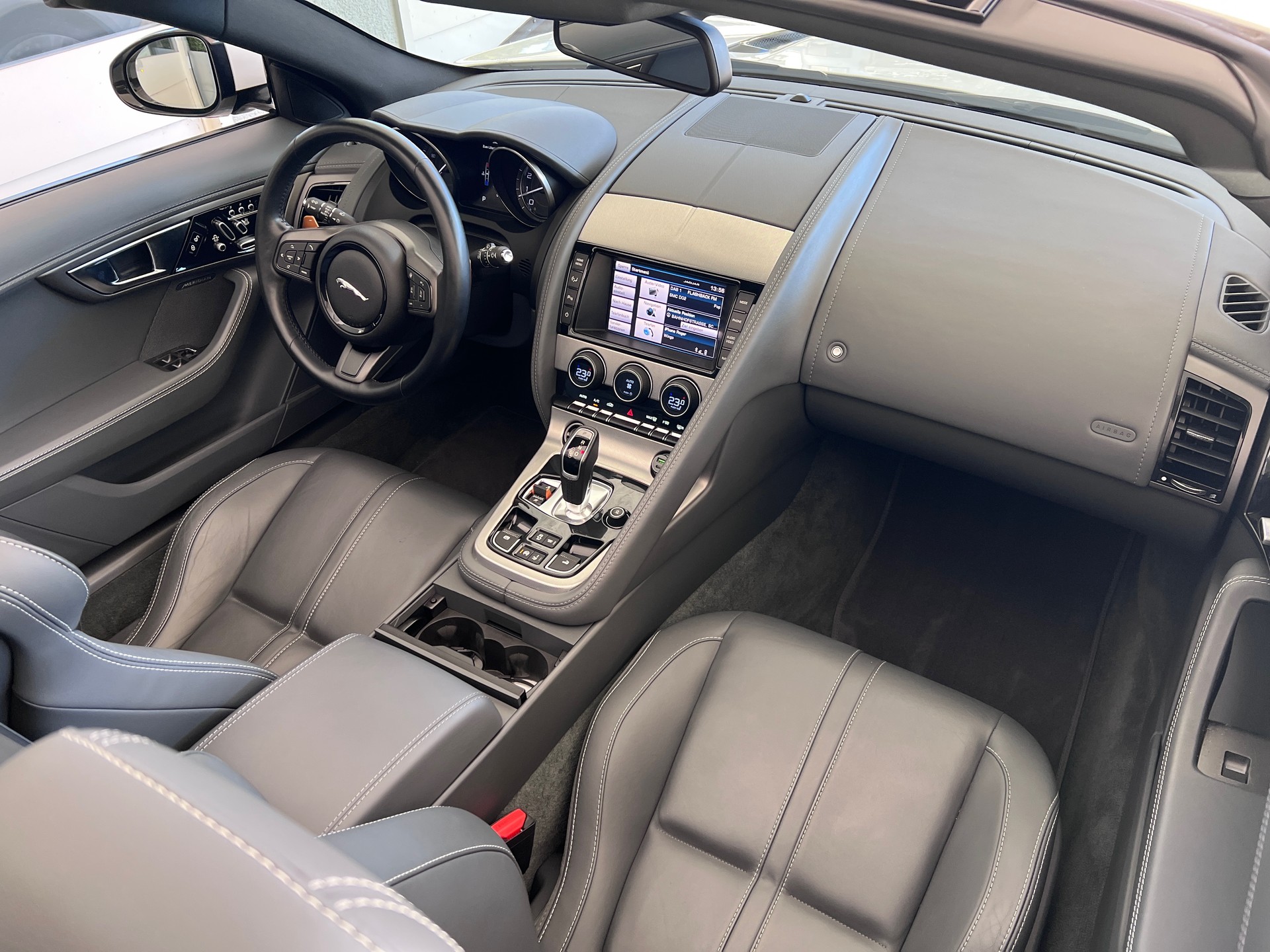 JAGUAR F-Type Convertible S 5.0 V8 S/C-image-20