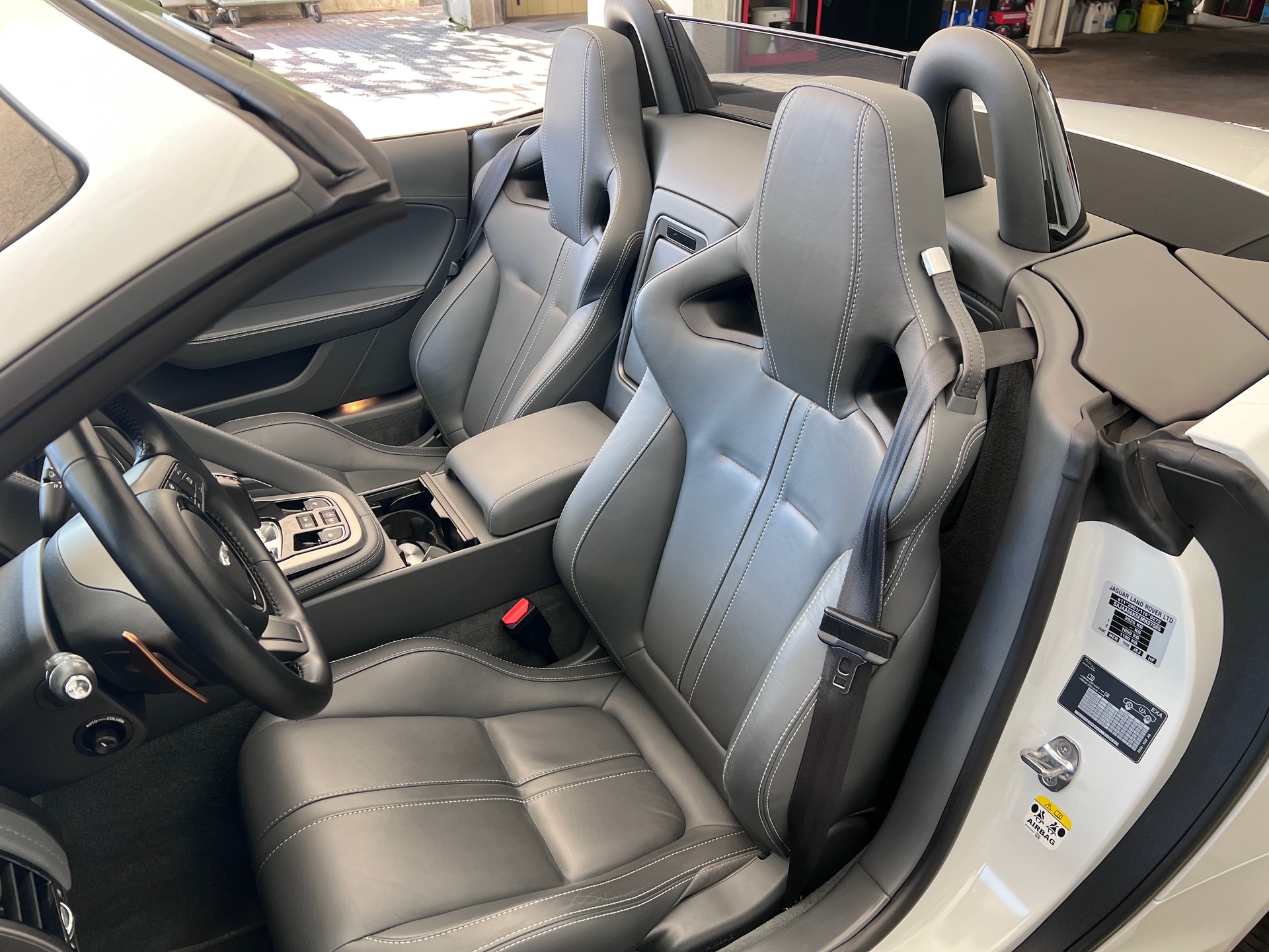 JAGUAR F-Type Convertible S 5.0 V8 S/C-image-18