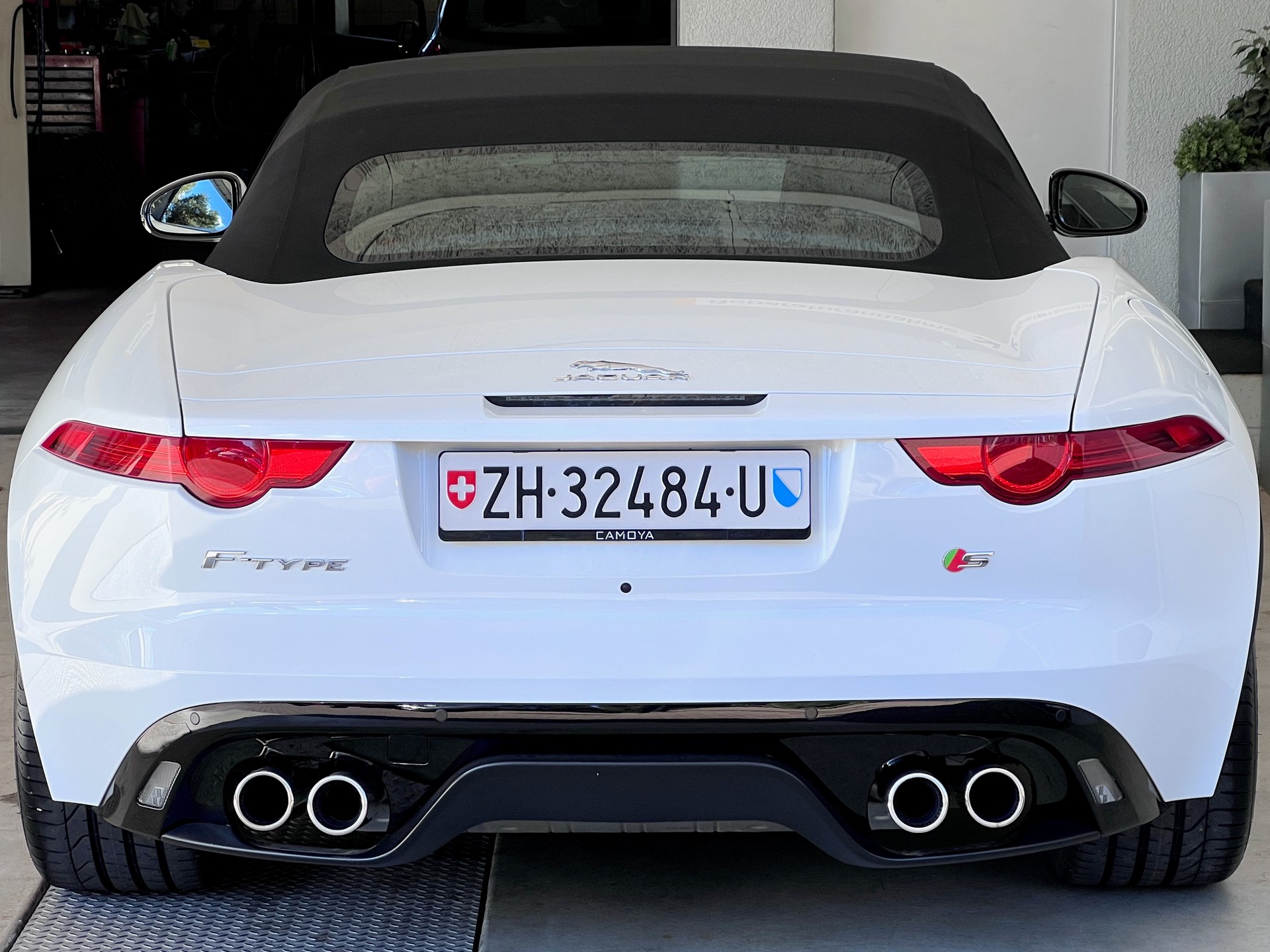 JAGUAR F-Type Convertible S 5.0 V8 S/C-showroom-element-2