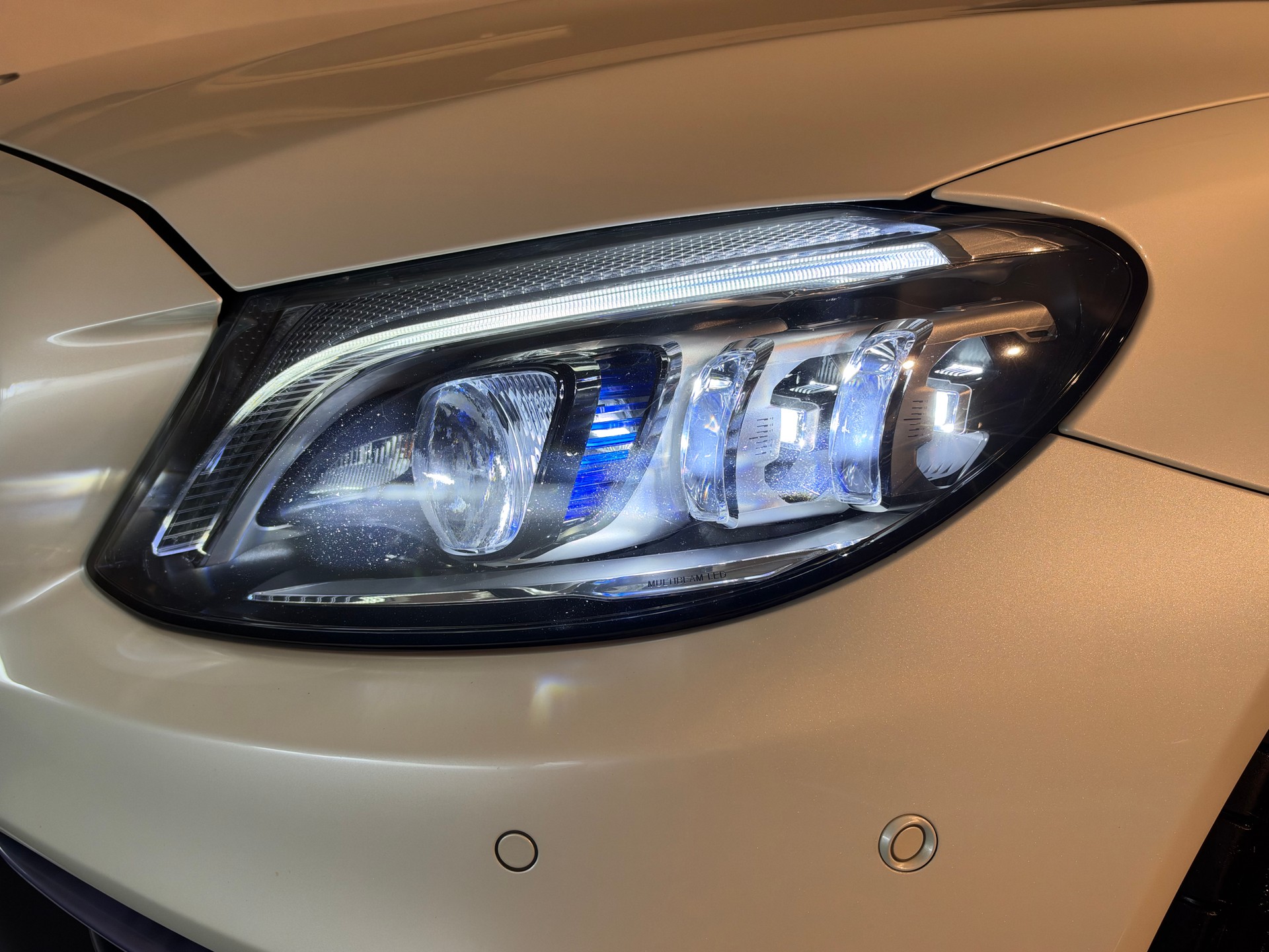 MERCEDES-BENZ C 63 S Cabriolet AMG Speedshift-image-21