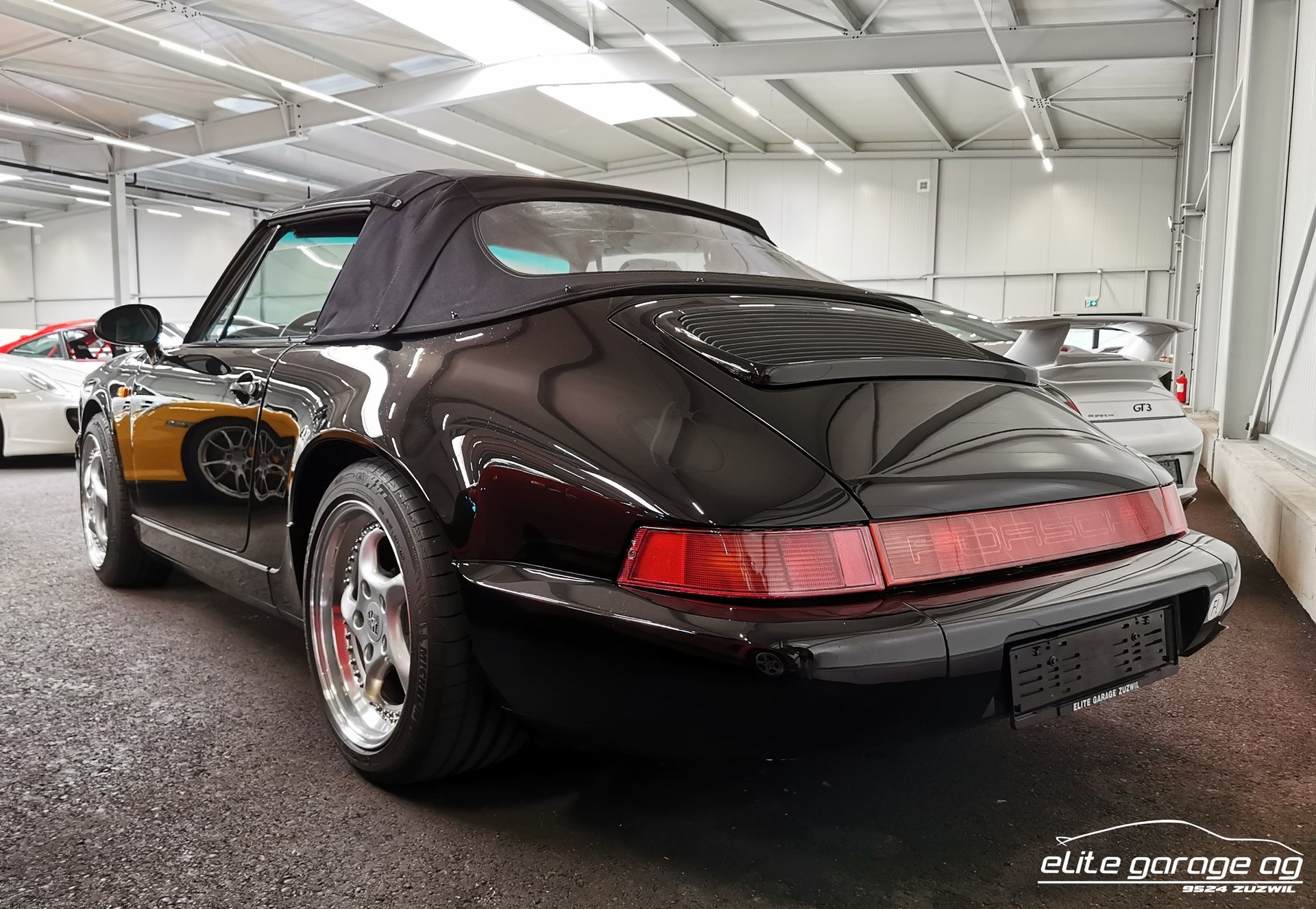 PORSCHE 911 Carrera 2 Cabrio-image-3