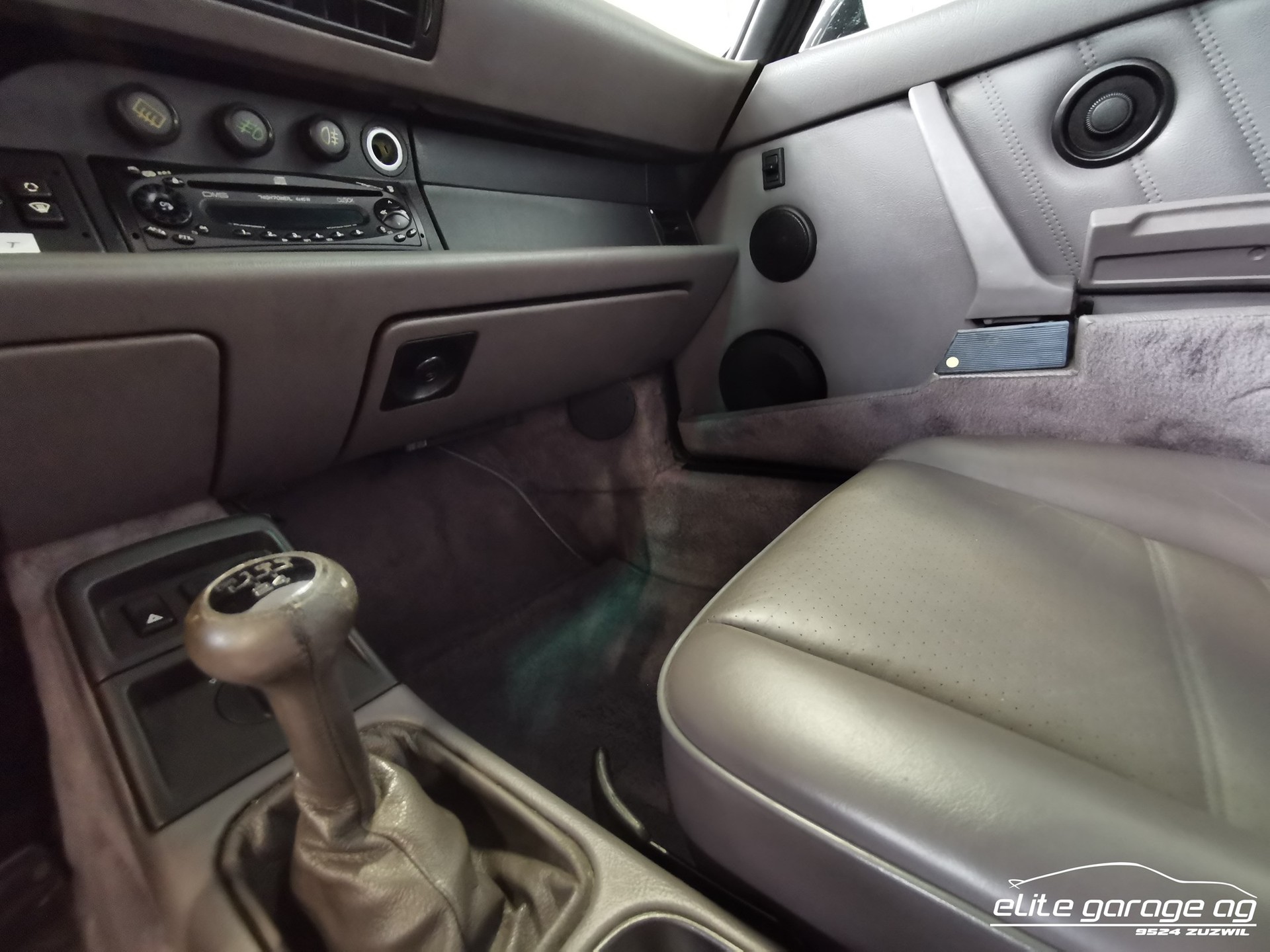 PORSCHE 911 Carrera 2 Cabrio-image-11