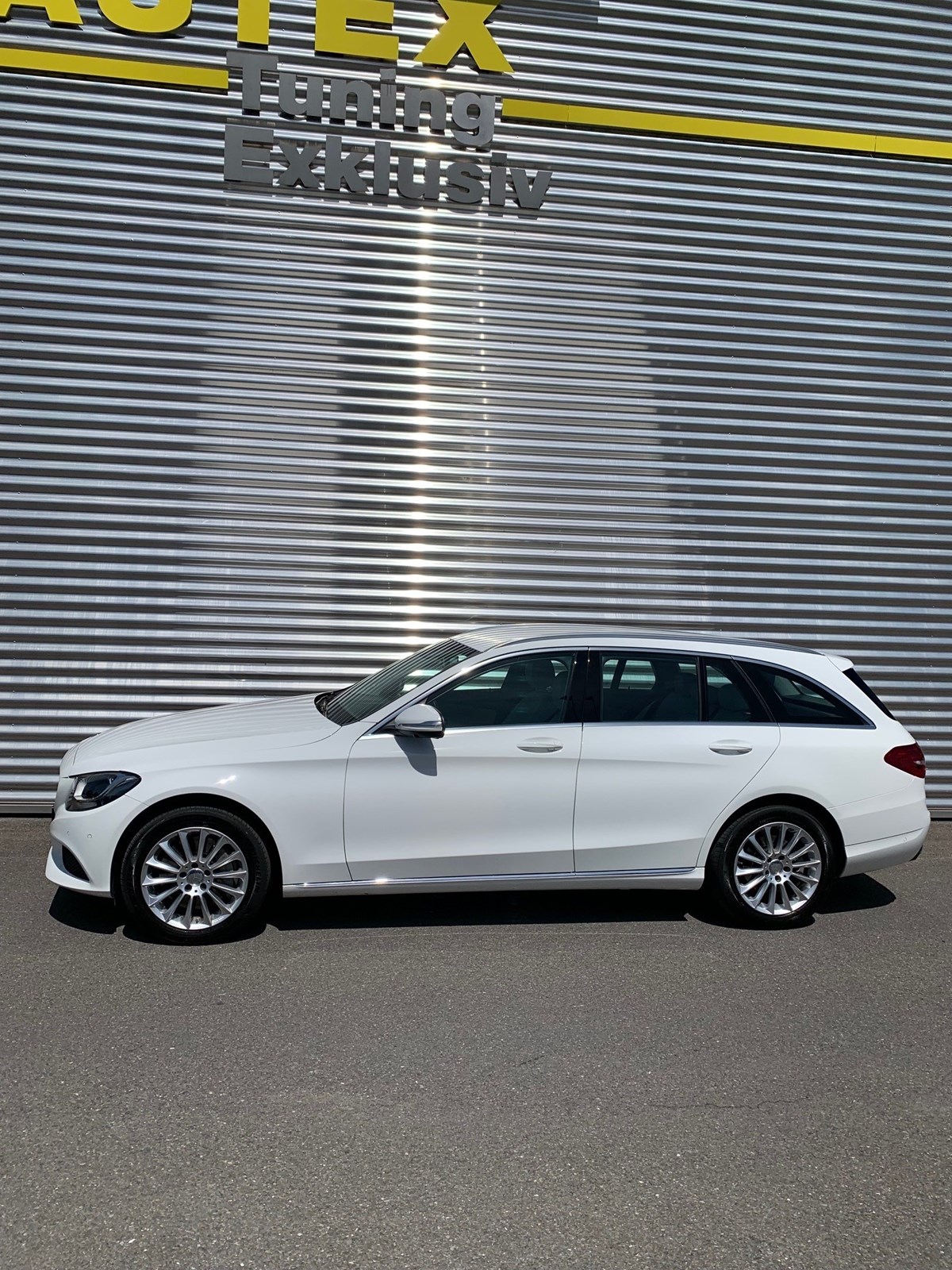 MERCEDES-BENZ C 400 Avantgarde 4Matic 7G-Tronic-image-1
