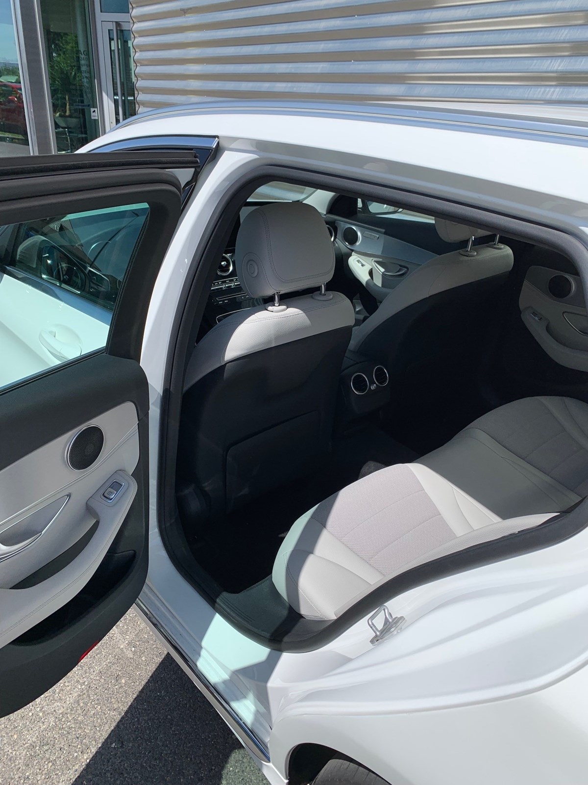 MERCEDES-BENZ C 400 Avantgarde 4Matic 7G-Tronic-image-5