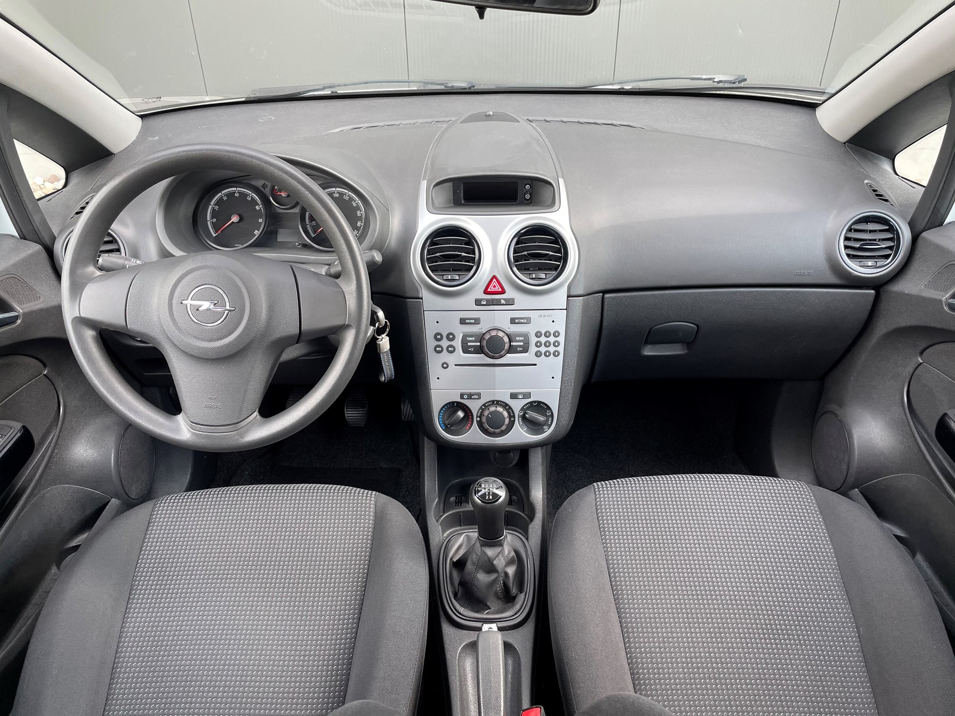 OPEL Corsa 1.2 TP-image-8