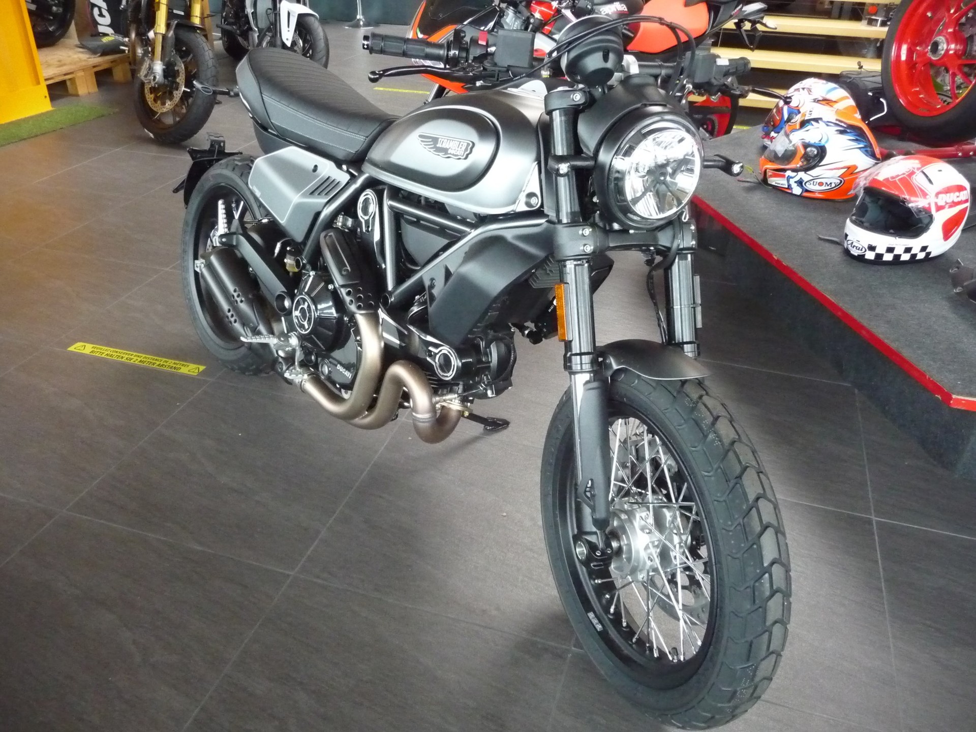 DUCATI Scrambler 800 Nightshift