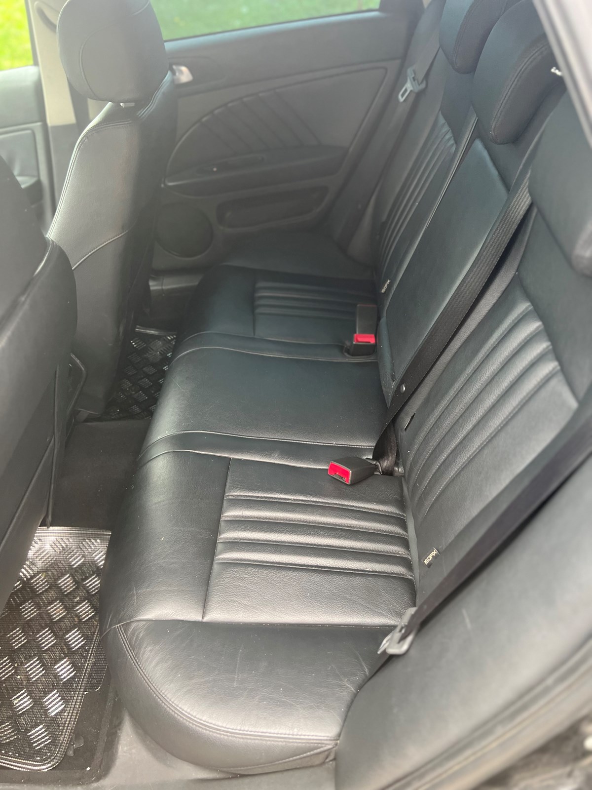 ALFA ROMEO 159 Sportwagon 1.9 JTD TI Q-Tronic-image-4