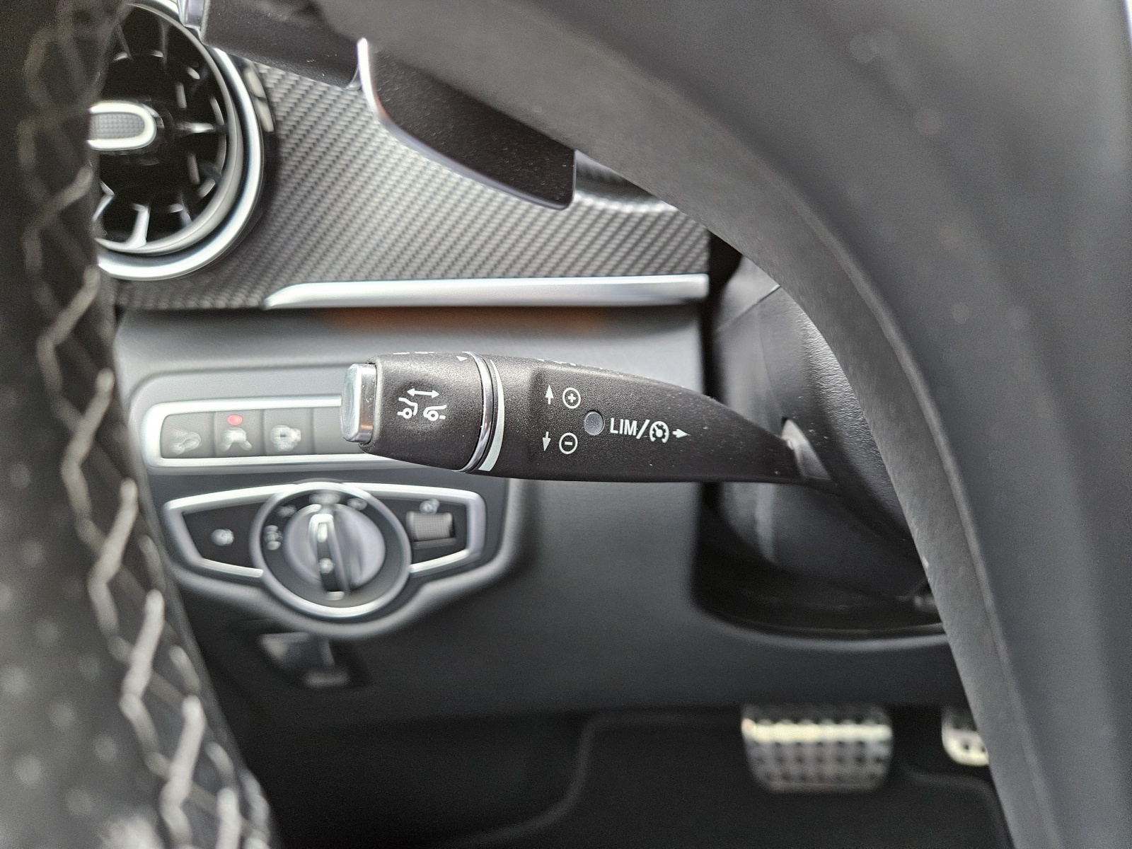 MERCEDES-BENZ V 300 d lang Swiss Edition 4Matic 9G-Tronic-image-9