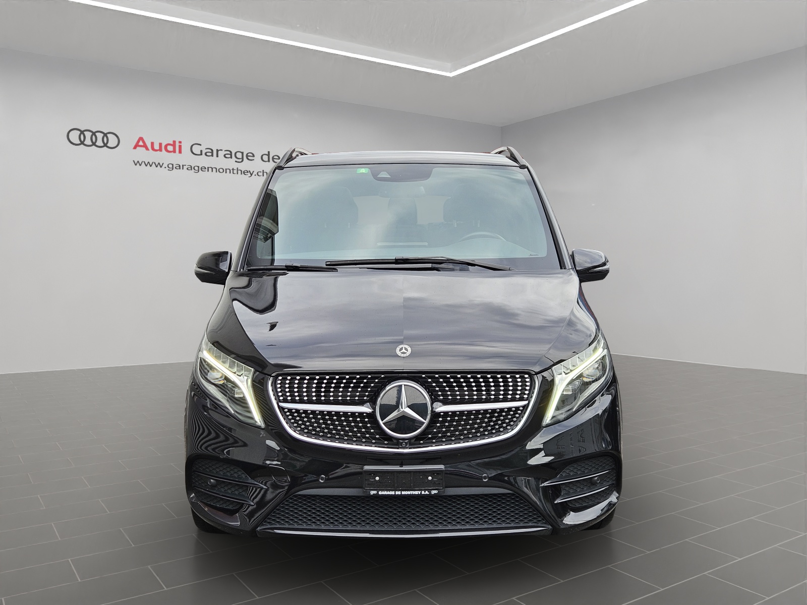 MERCEDES-BENZ V 300 d lang Swiss Edition 4Matic 9G-Tronic-image-5