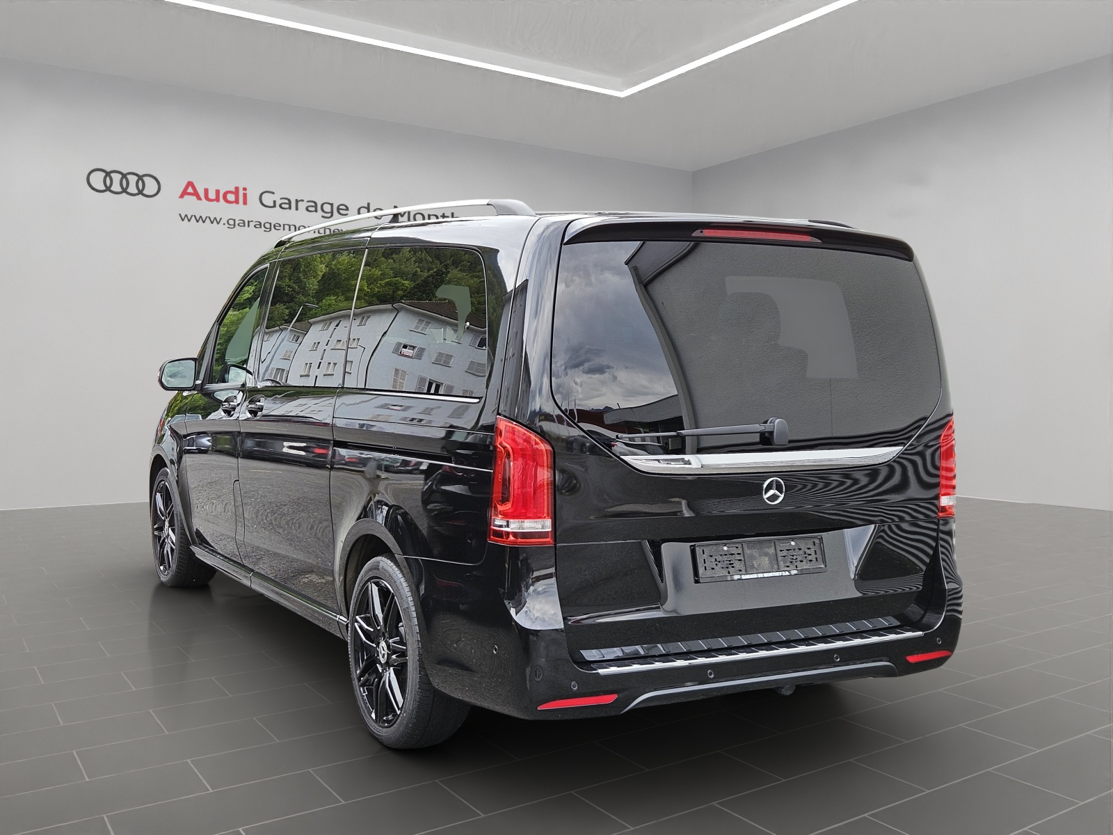 MERCEDES-BENZ V 300 d lang Swiss Edition 4Matic 9G-Tronic-image-1