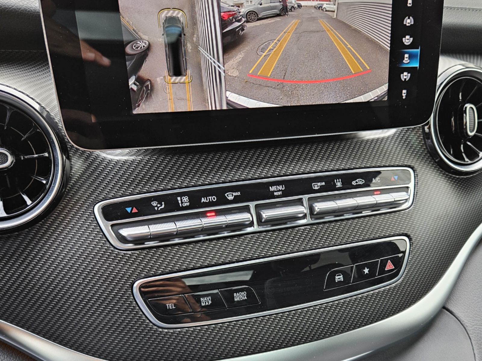 MERCEDES-BENZ V 300 d lang Swiss Edition 4Matic 9G-Tronic-image-10