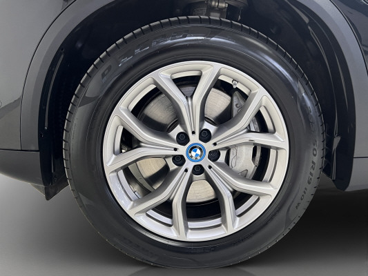 BMW X5 xDrive45e xLine-image-12