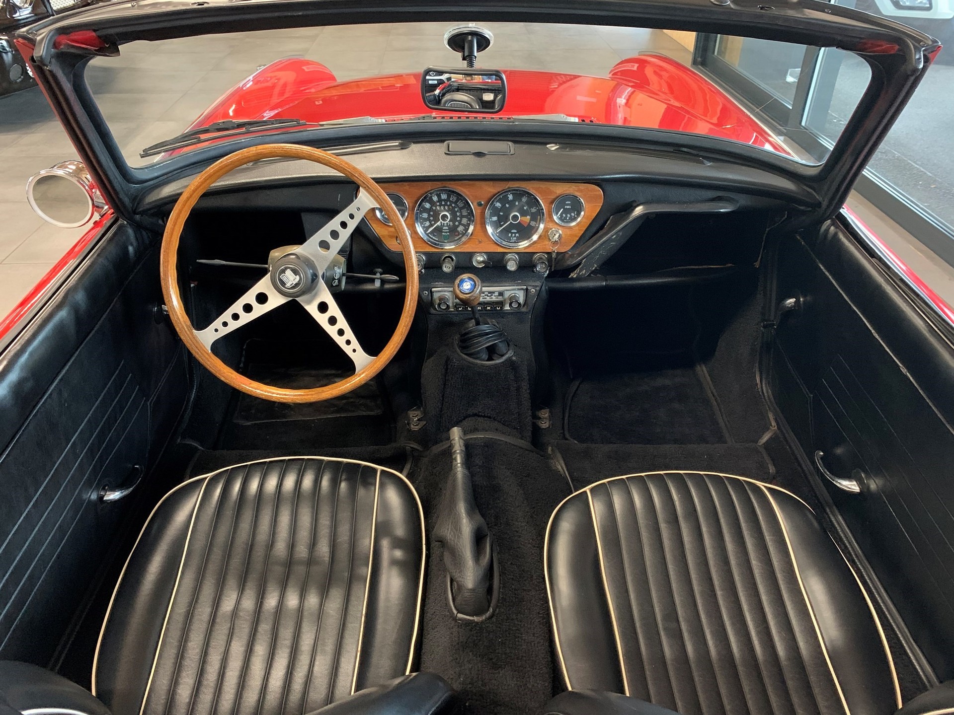 TRIUMPH Spitfire MK 3-image-4