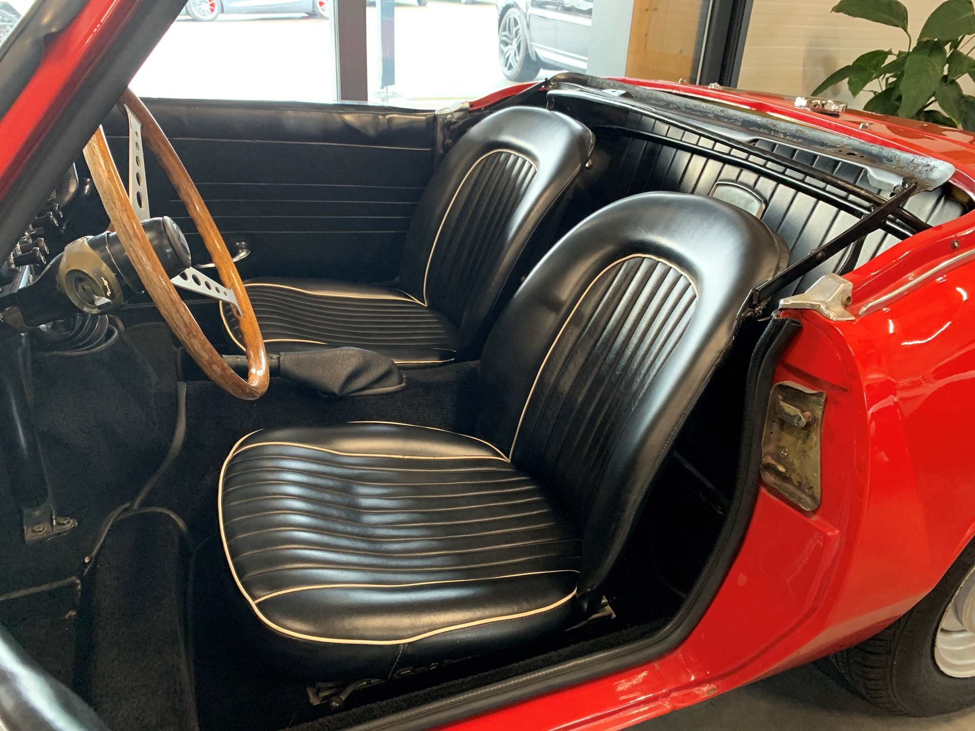 TRIUMPH Spitfire MK 3-image-5