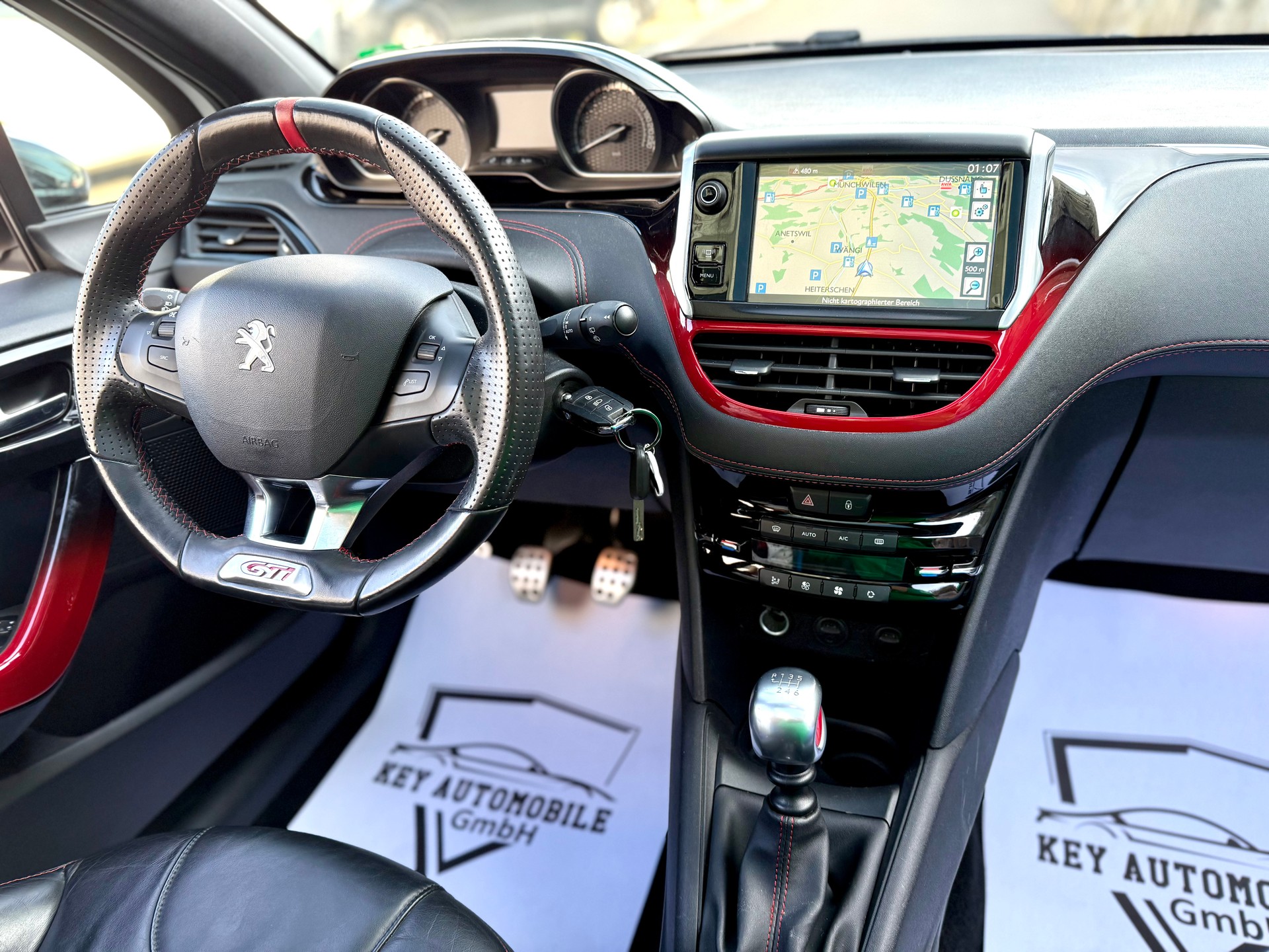PEUGEOT 208 1.6 Turbo GTi-image-7