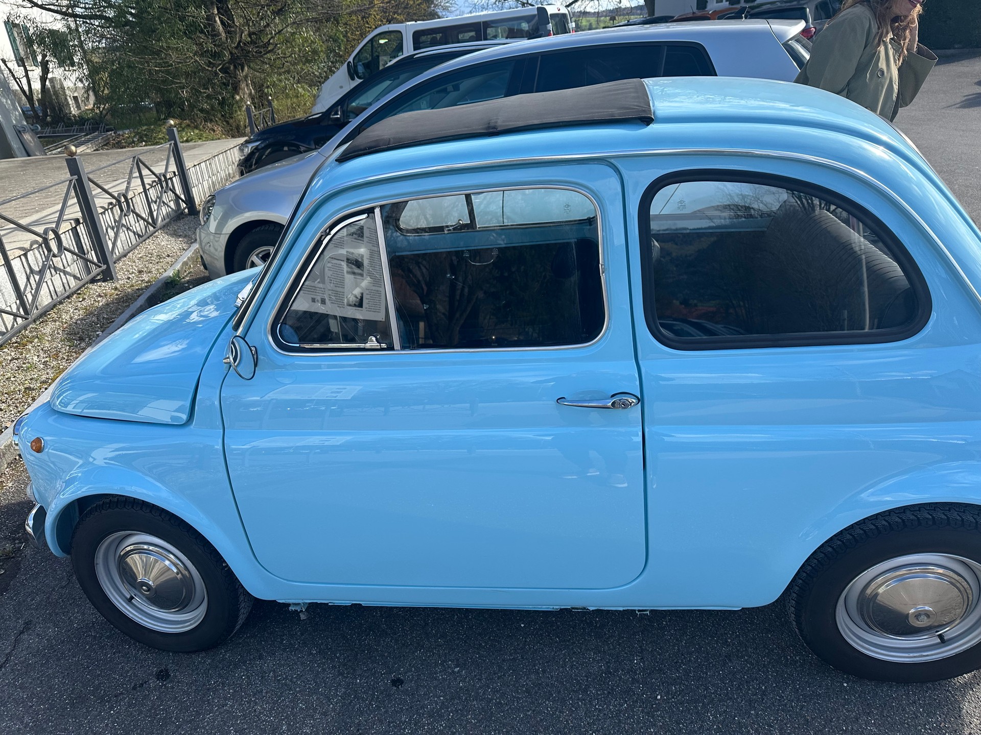FIAT 500 Lusso-image-3