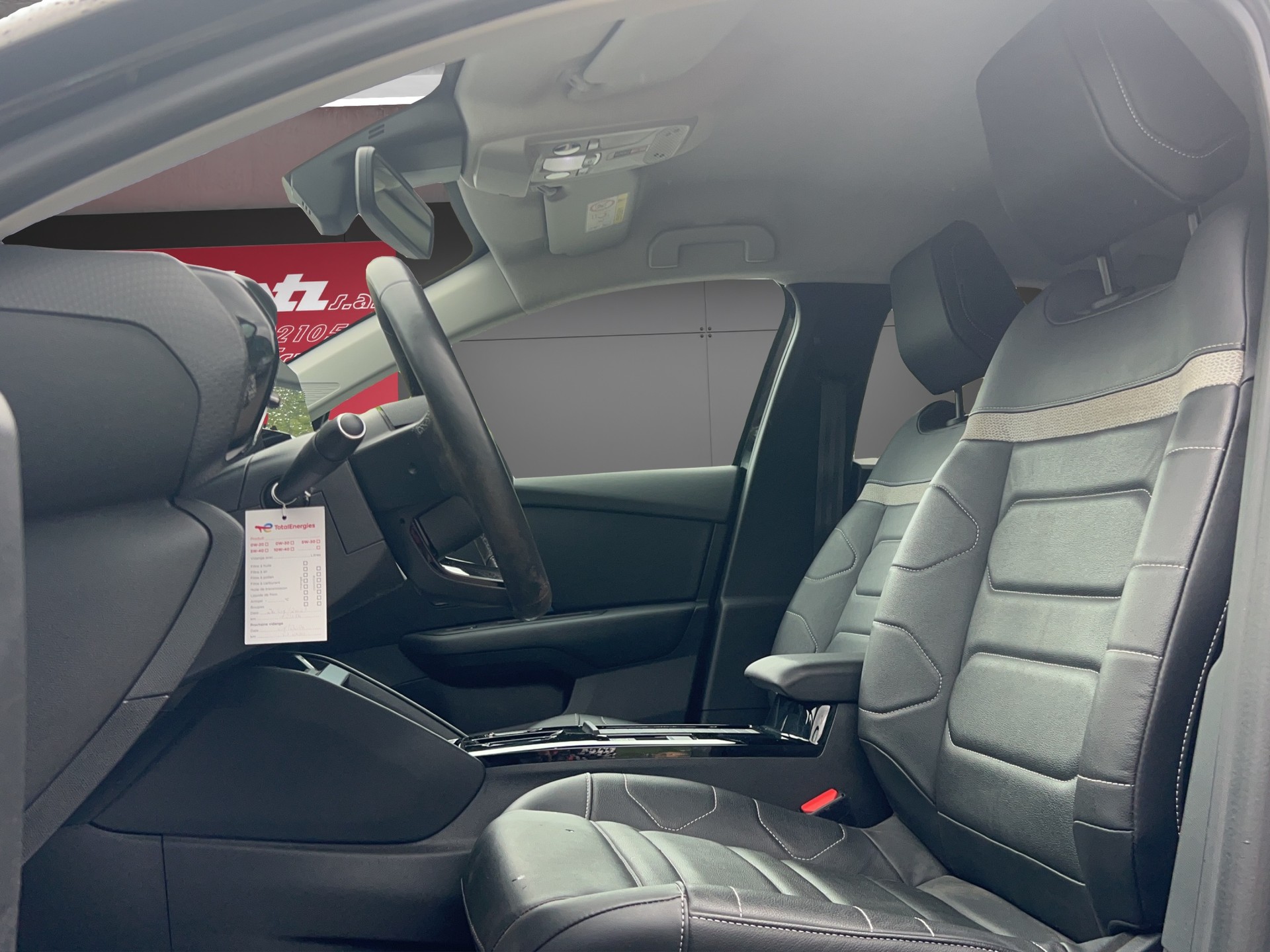 CITROEN C4 Electric Shine-image-3