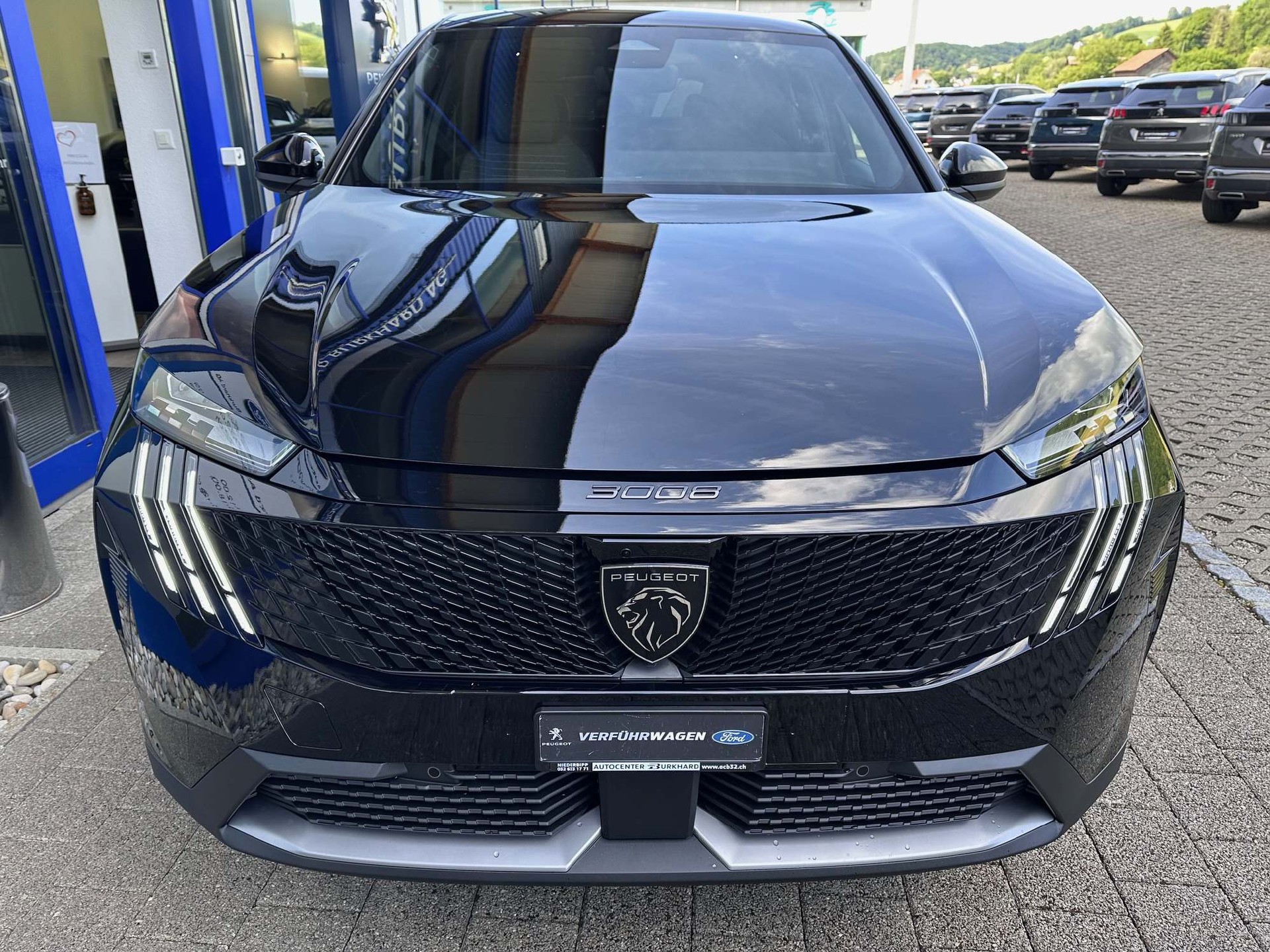 PEUGEOT 3008 1.2 Hybrid Allure Premium 8 Jahre Garantie-image-3