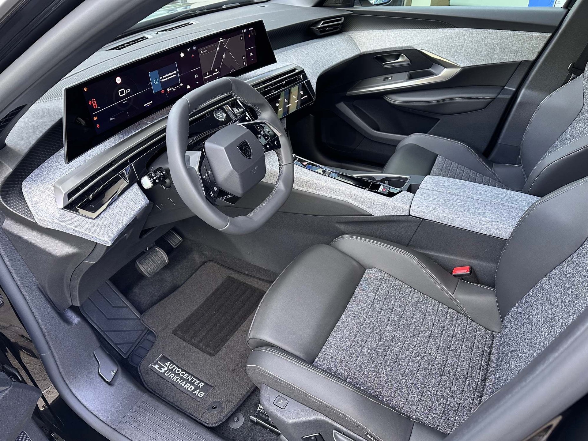 PEUGEOT 3008 1.2 Hybrid Allure Premium 8 Jahre Garantie-image-7