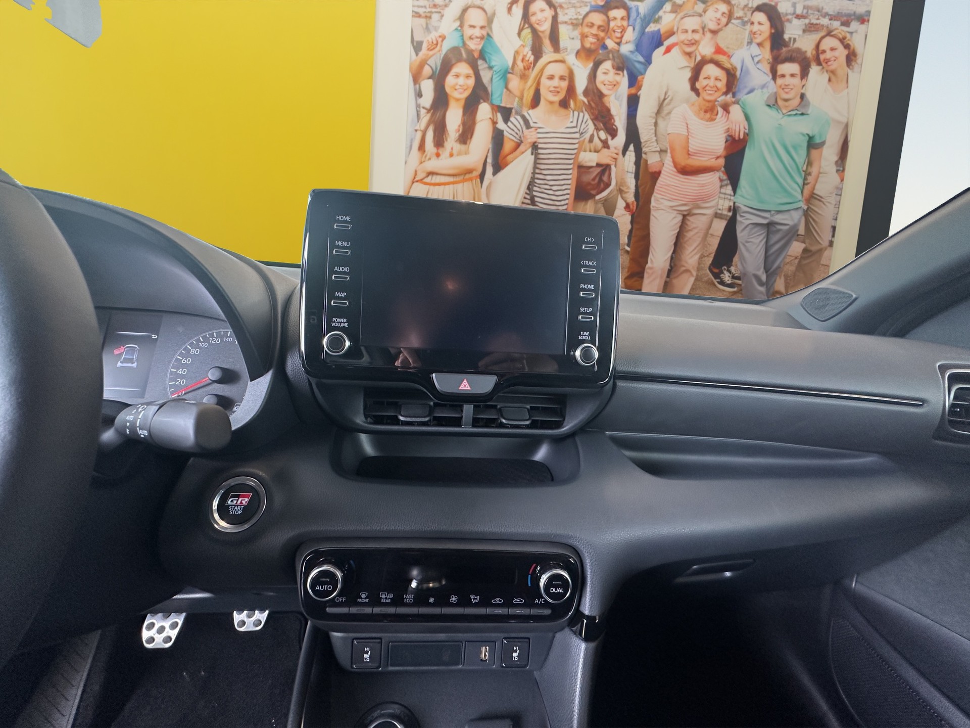 TOYOTA Yaris 1.6 GR Sport-image-11
