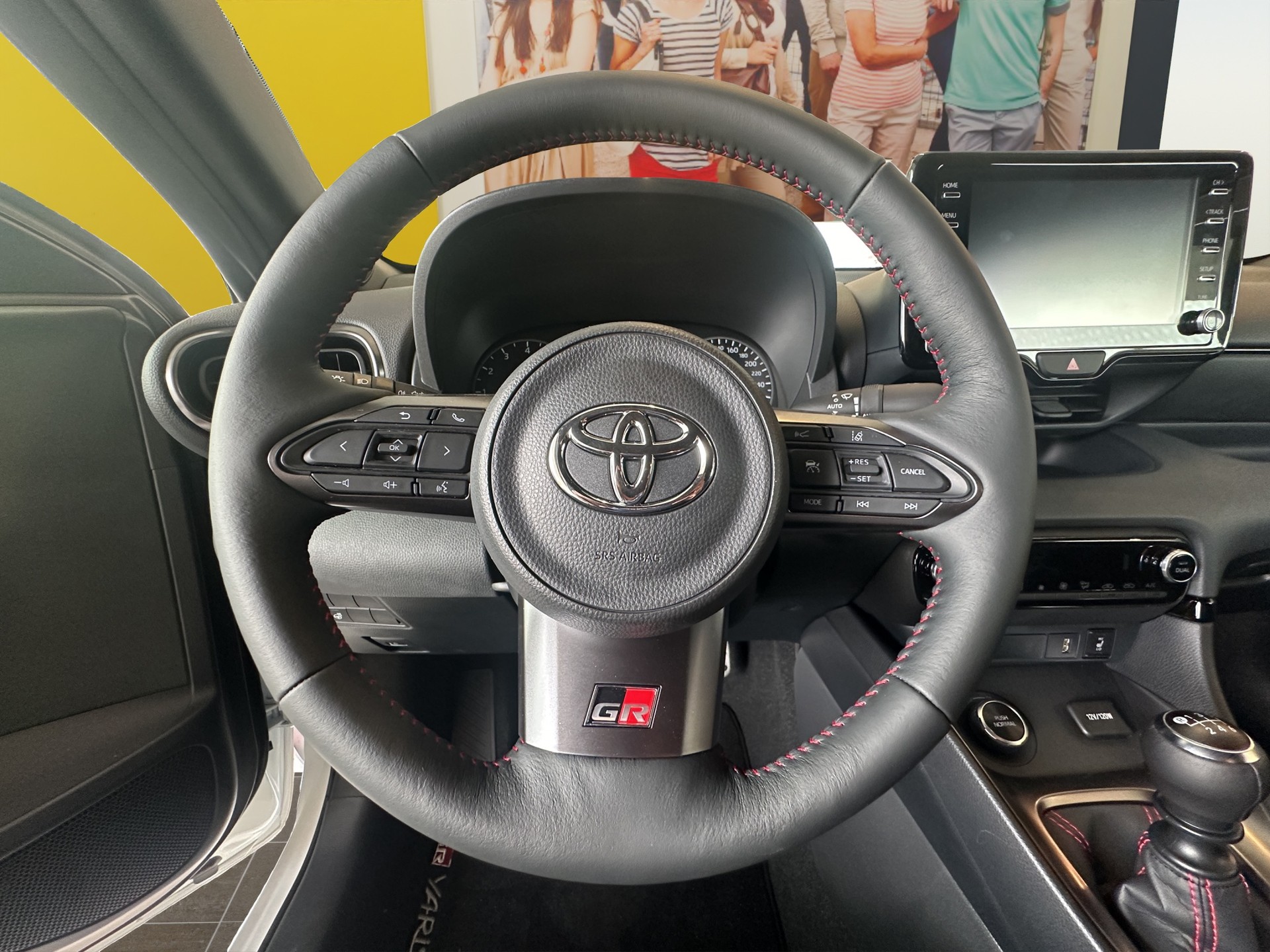 TOYOTA Yaris 1.6 GR Sport-image-12
