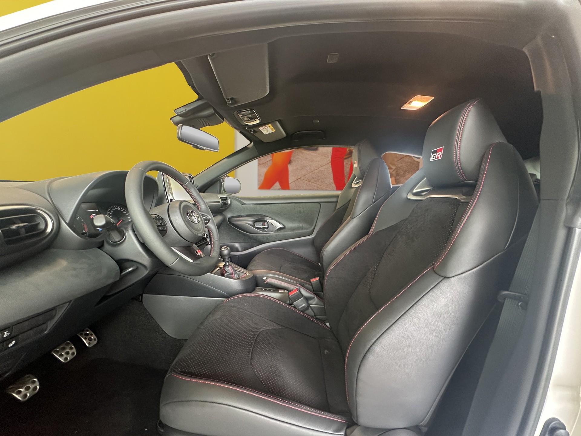 TOYOTA Yaris 1.6 GR Sport-image-8