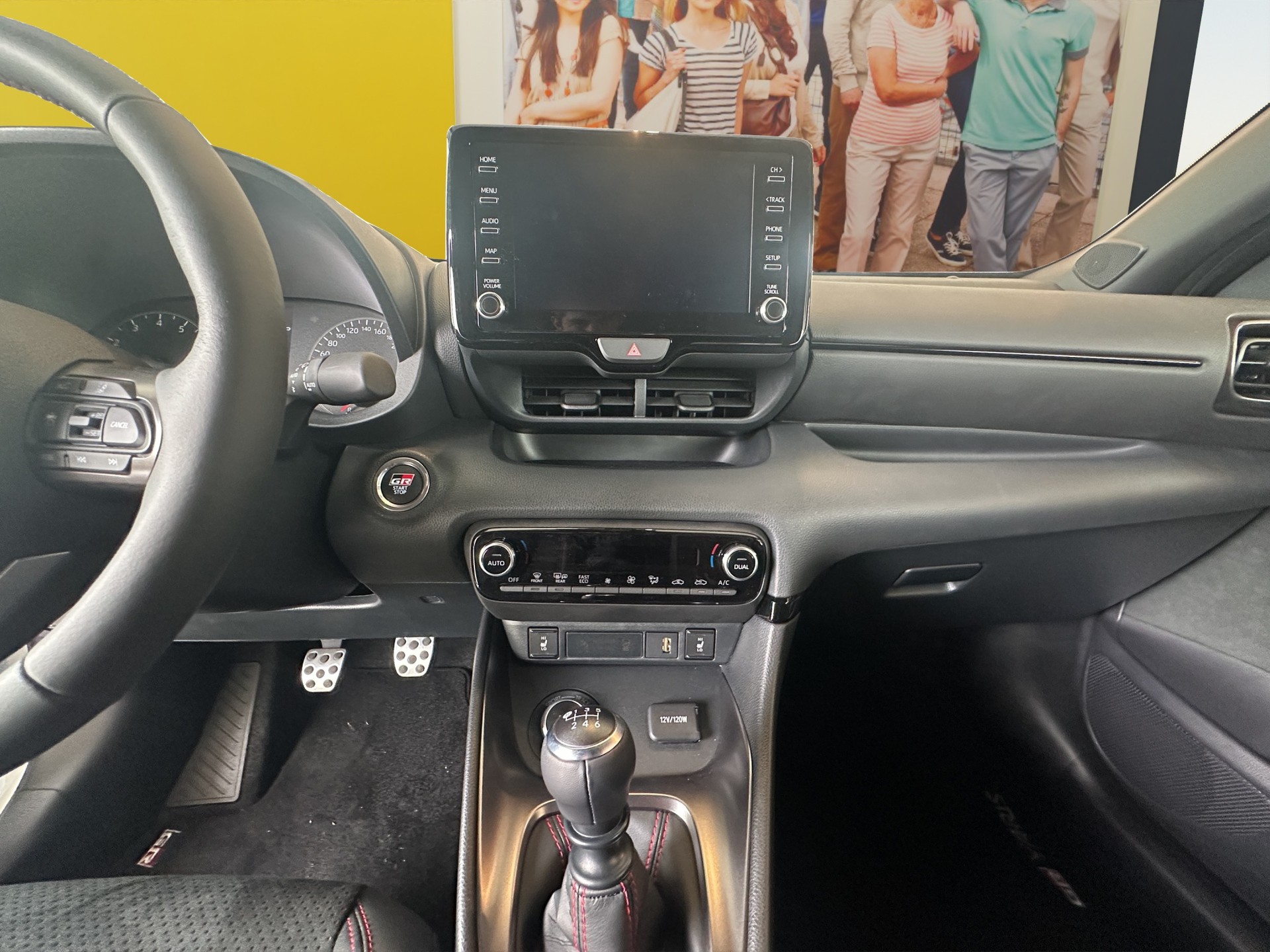 TOYOTA Yaris 1.6 GR Sport-image-10