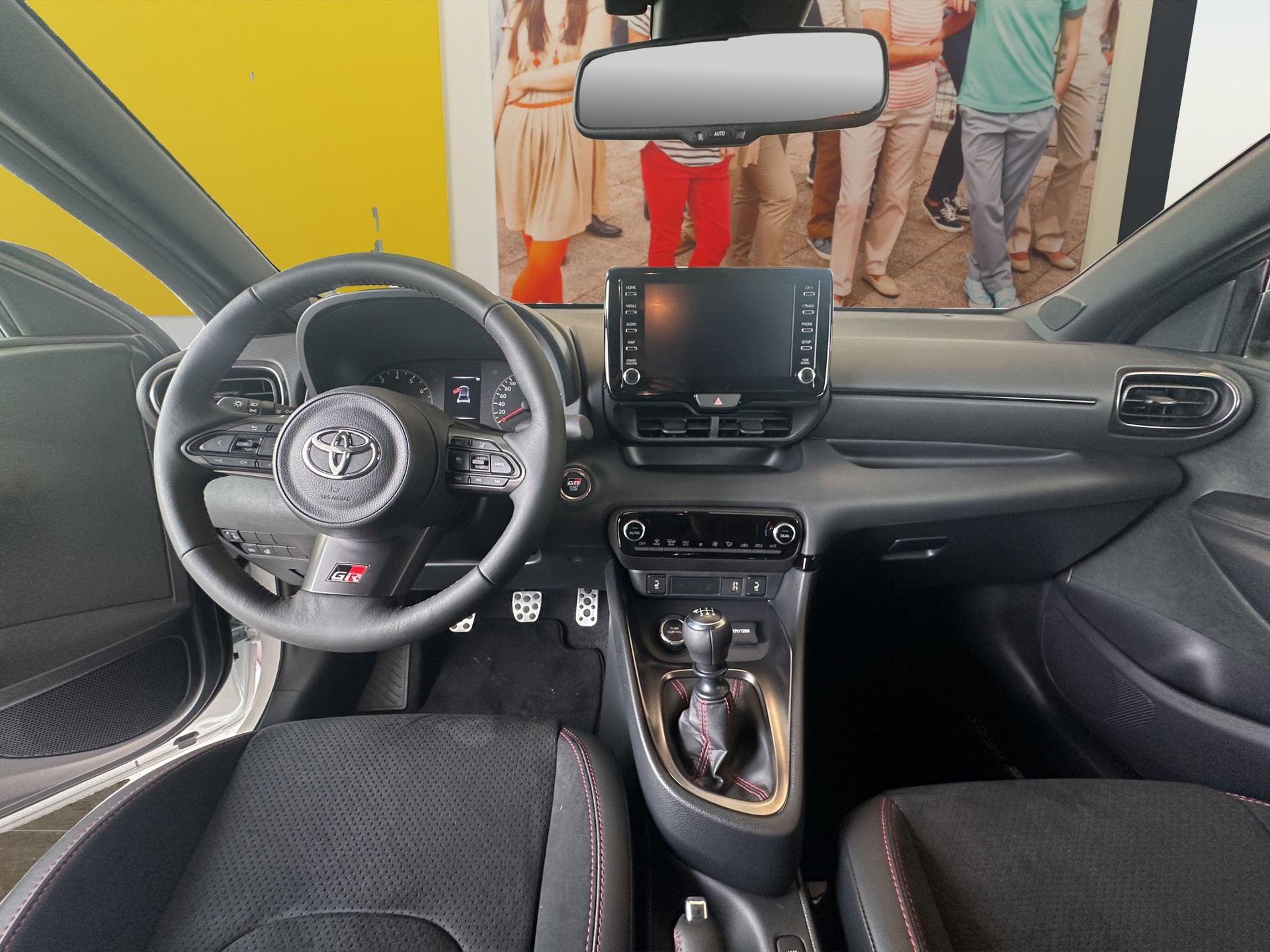 TOYOTA Yaris 1.6 GR Sport-image-9