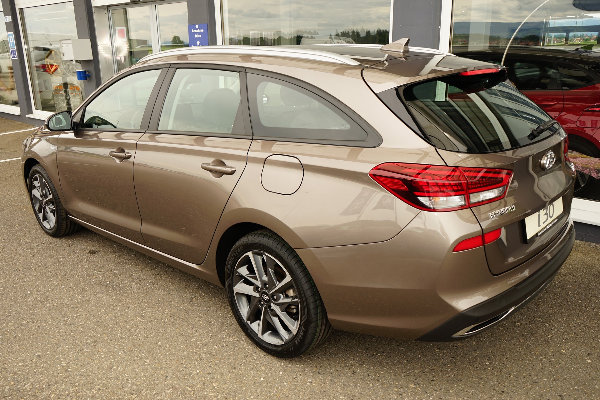 HYUNDAI i30 Wagon 1.5 T-GDi Vertex 48V MH DCT-image-3