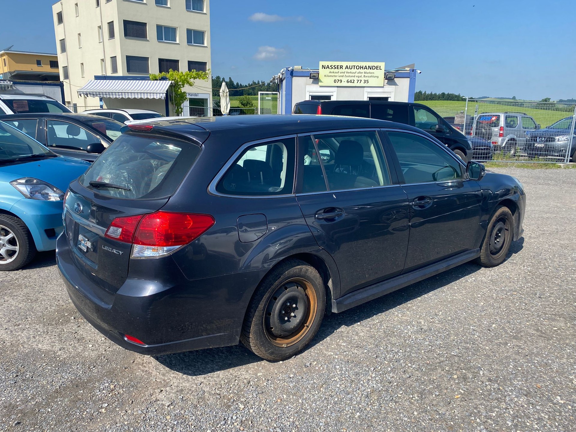 SUBARU Legacy 2.0i Limited AWD-image-4