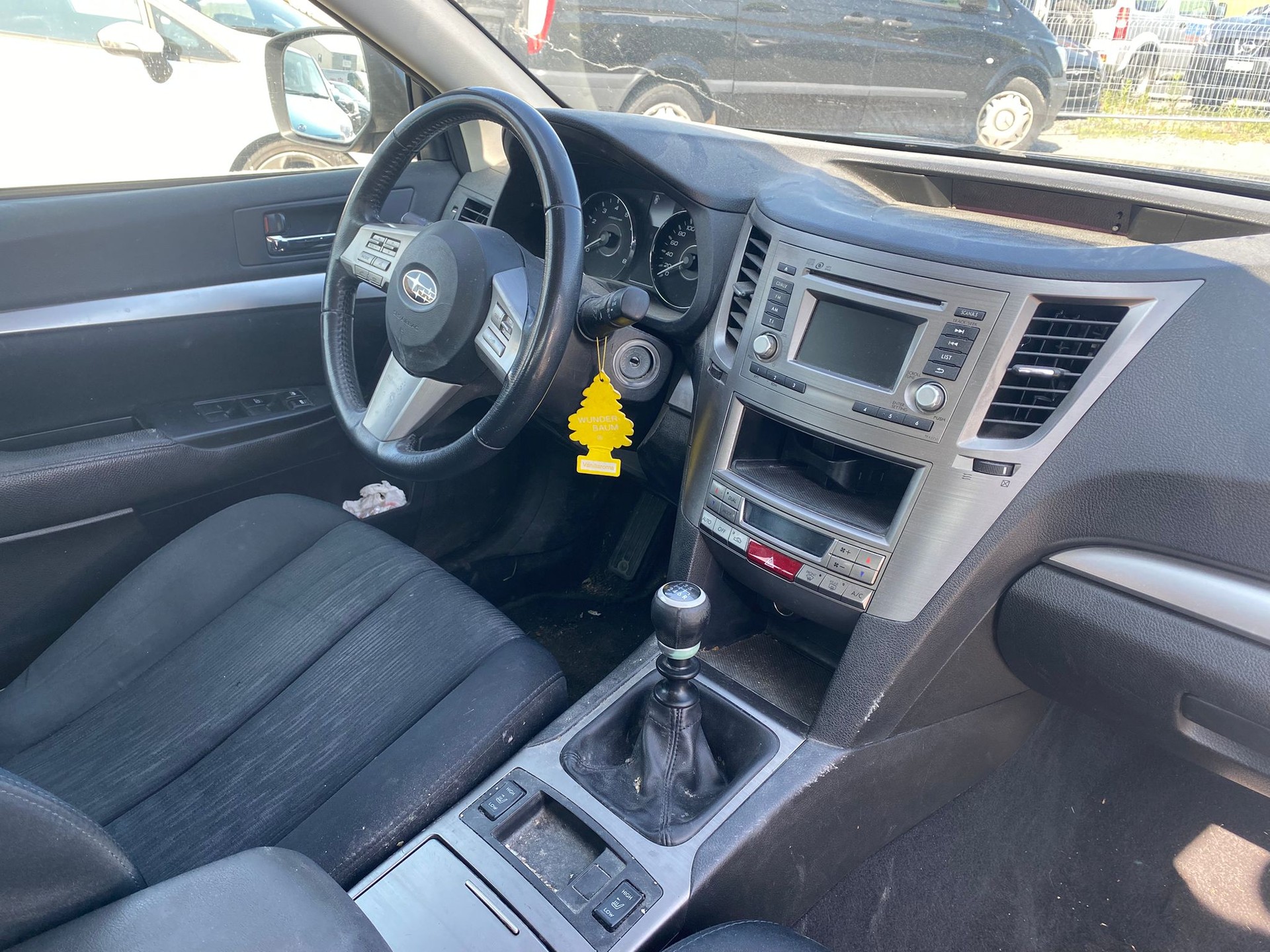 SUBARU Legacy 2.0i Limited AWD-image-7