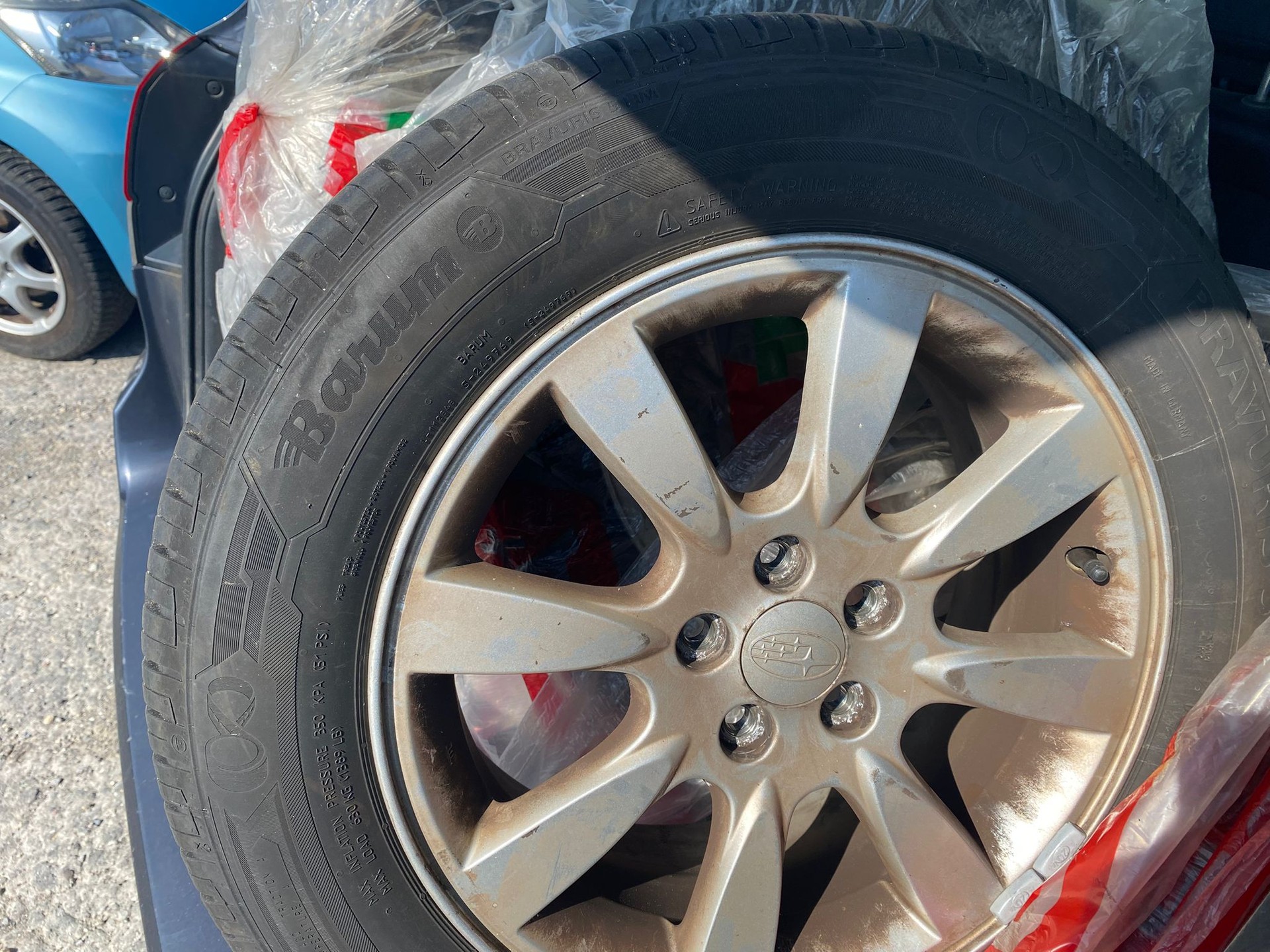 SUBARU Legacy 2.0i Limited AWD-image-12