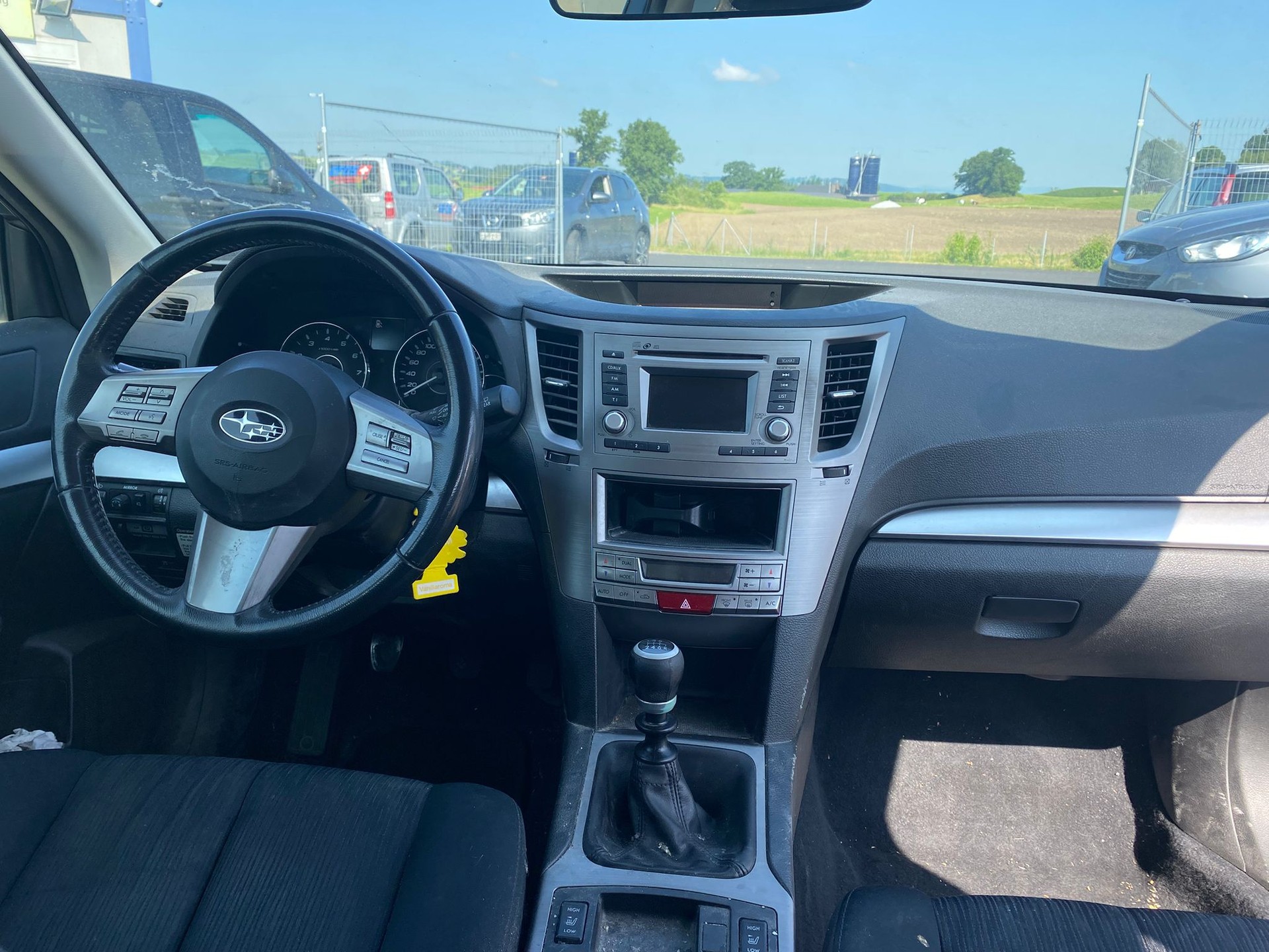 SUBARU Legacy 2.0i Limited AWD-image-8