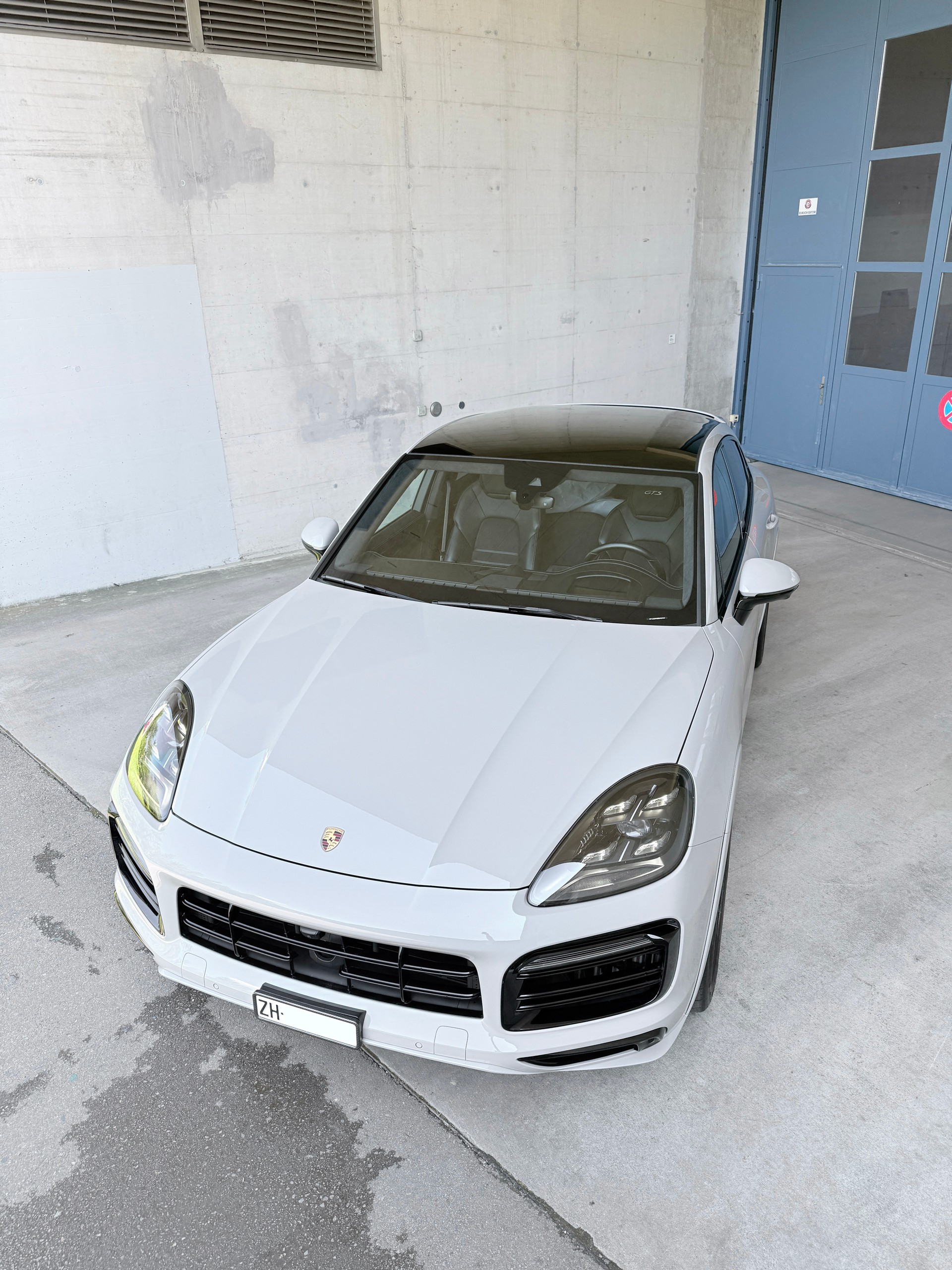 PORSCHE Cayenne GTS Coupé-image-4