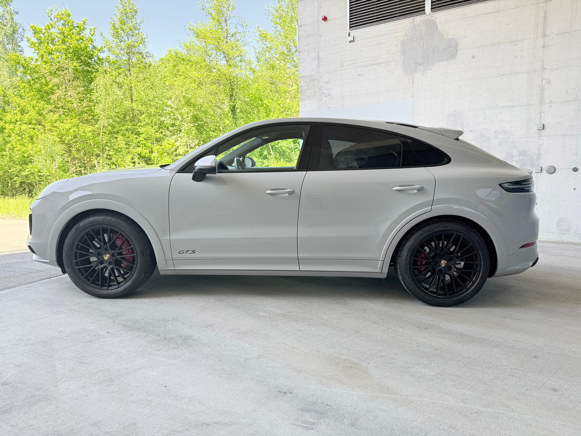 PORSCHE Cayenne GTS Coupé-image-1