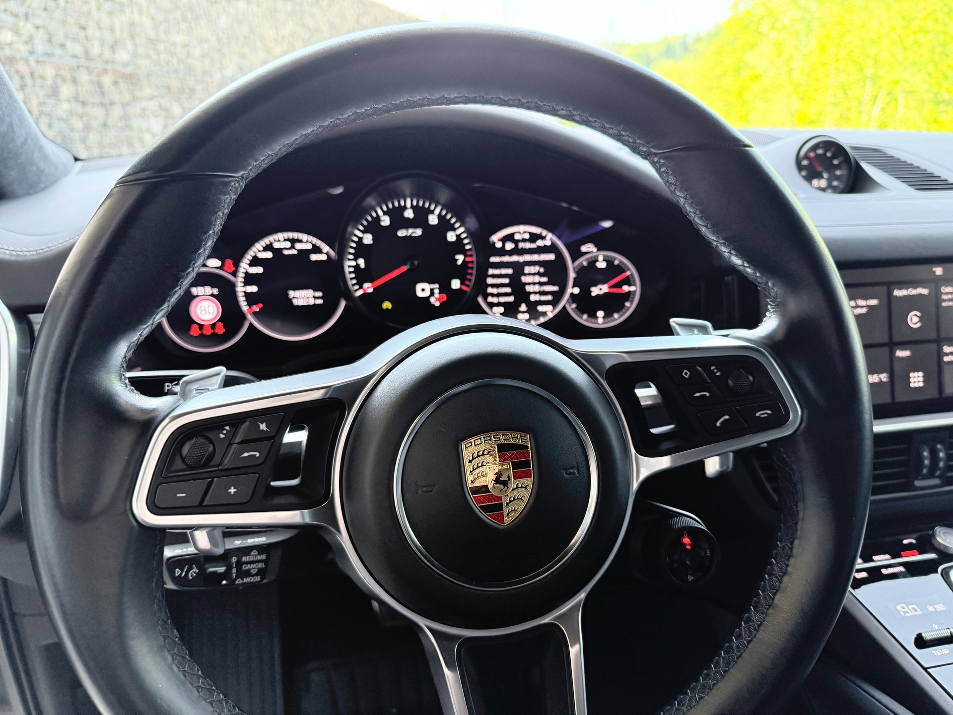 PORSCHE Cayenne GTS Coupé-image-7