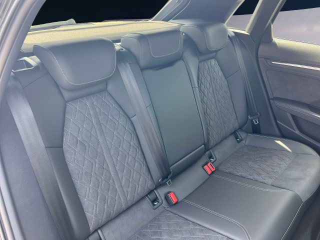 AUDI A3 Sportback 35 TFSI S line Attraction S-tronic-image-17