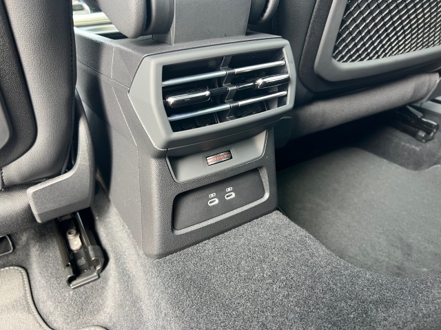 AUDI A3 Sportback 35 TFSI S line Attraction S-tronic-image-22