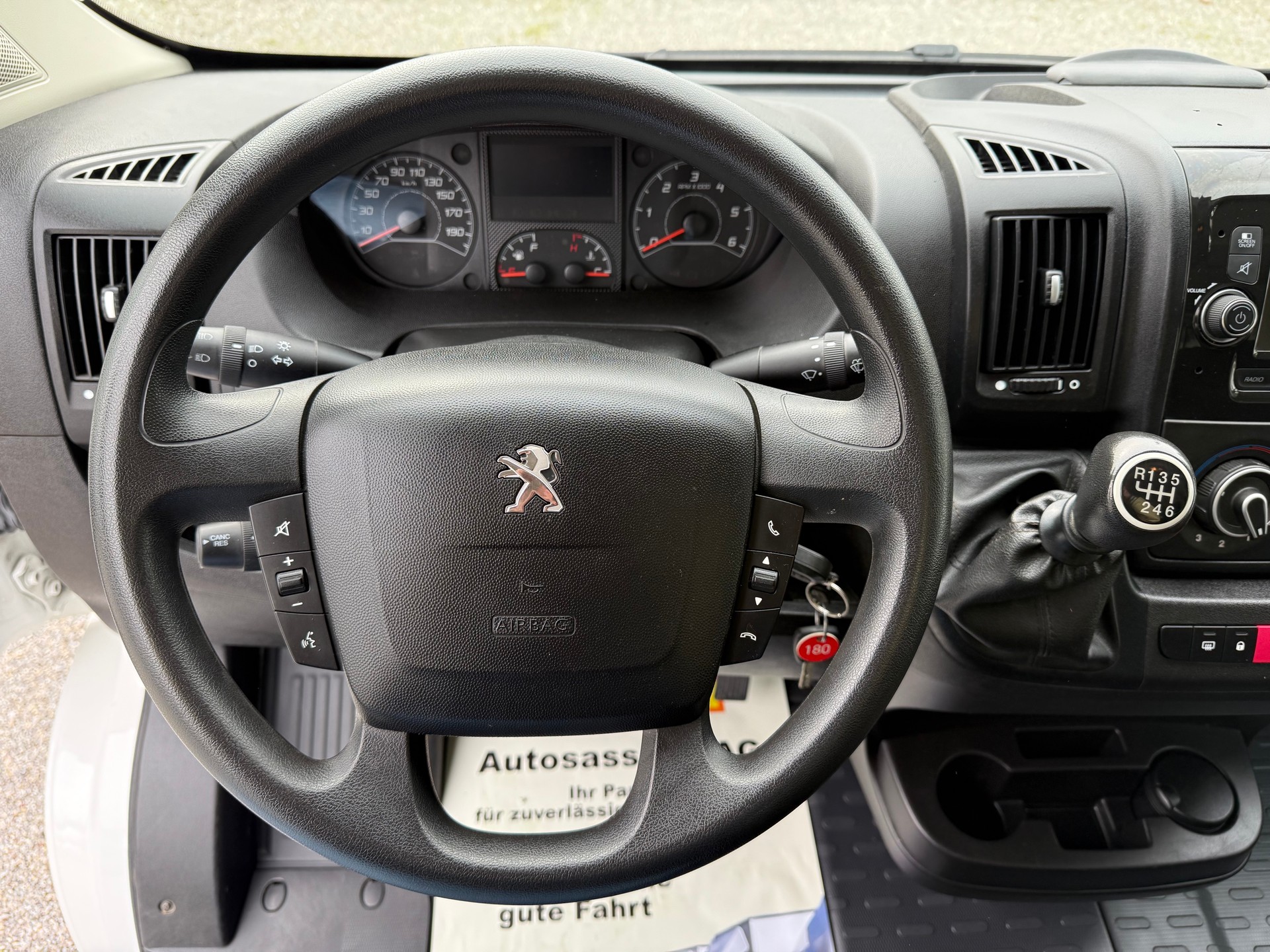 PEUGEOT Boxer 2.2 HDI 140 L3H3 mit Anhängerkupplung-image-12