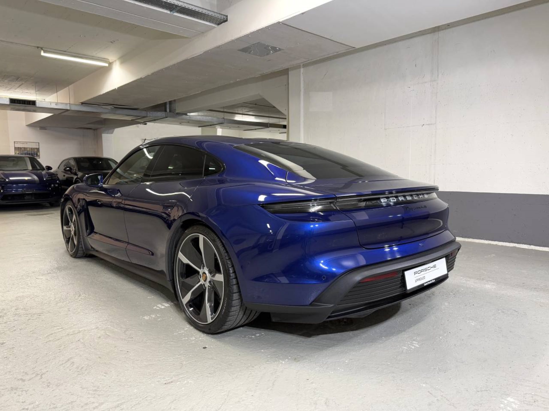PORSCHE Taycan 4S-image-2